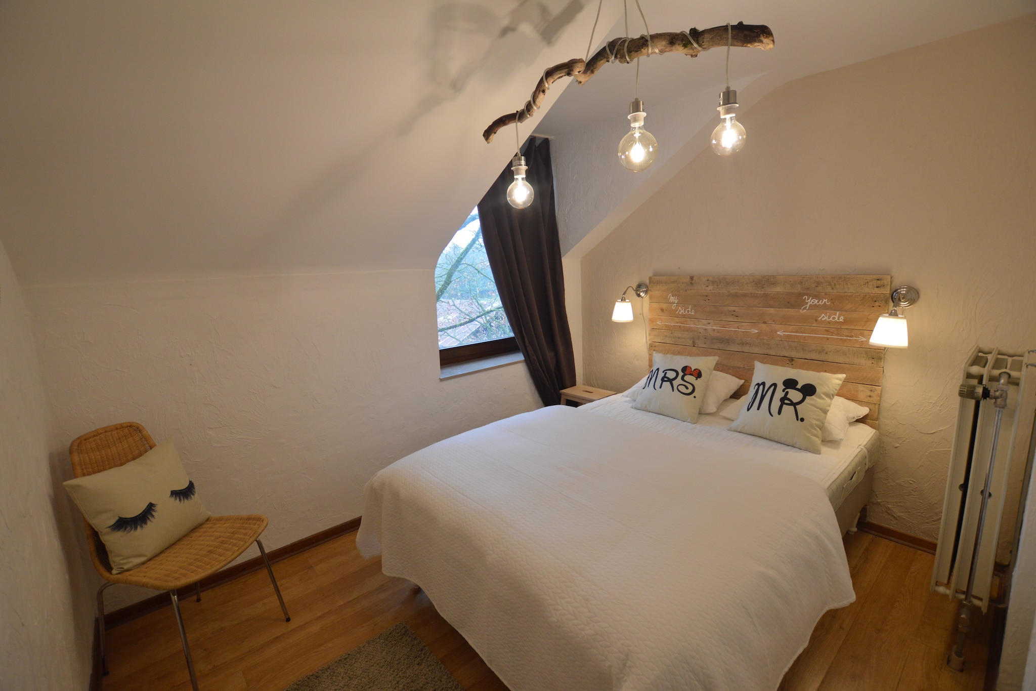 This spacious 16-bedroom holiday home in Vielsalm, set in the heart of the Belgian Ardennes, welcomes up to 42 guests, ideal for large families, reunions, or group getaways. Surrounded by nature, it offers a garden perfect for lounging under the sun or enjoying cool drinks in the fresh air.

Explore Vielsalmâ€™s lush forests, scenic rivers, and the Baraque de Fraiture for skiing. The peaceful Doyards lake and numerous walking and cycling trails offer a tranquil retreat into the Ardennes landscape.

Inside, a cozy wood-burning stove adds warmth and charm on cooler days. Spend evenings around the barbecue, or gather for movie nights using the projection screen. The house is child-friendly, with a cot and high chair available on request. Whether relaxing indoors or venturing into the wild outdoors, this home is designed for comfort, connection, and unforgettable memories.