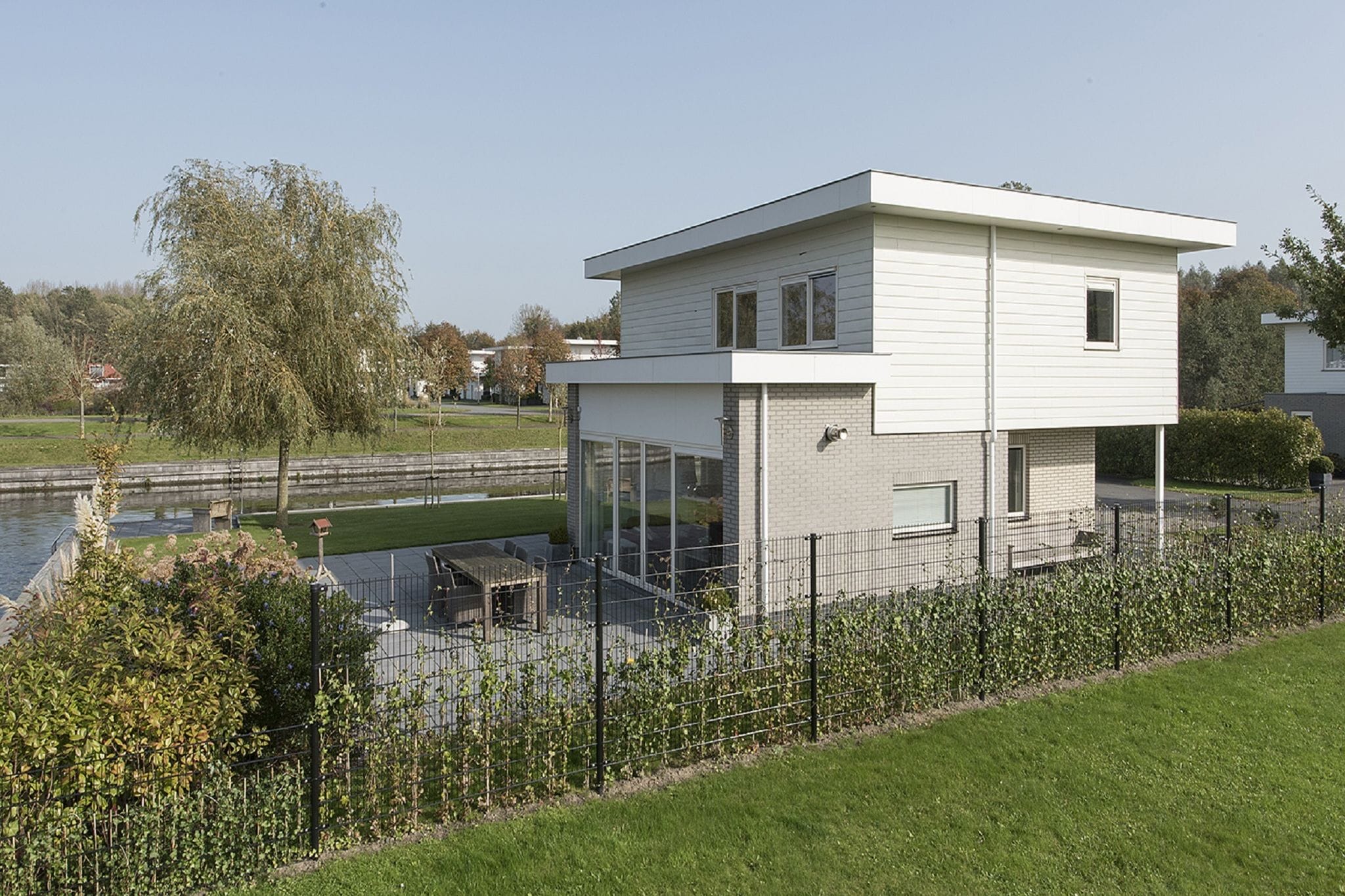 Moderne villa in Harderwijk met een privéaanlegsteiger