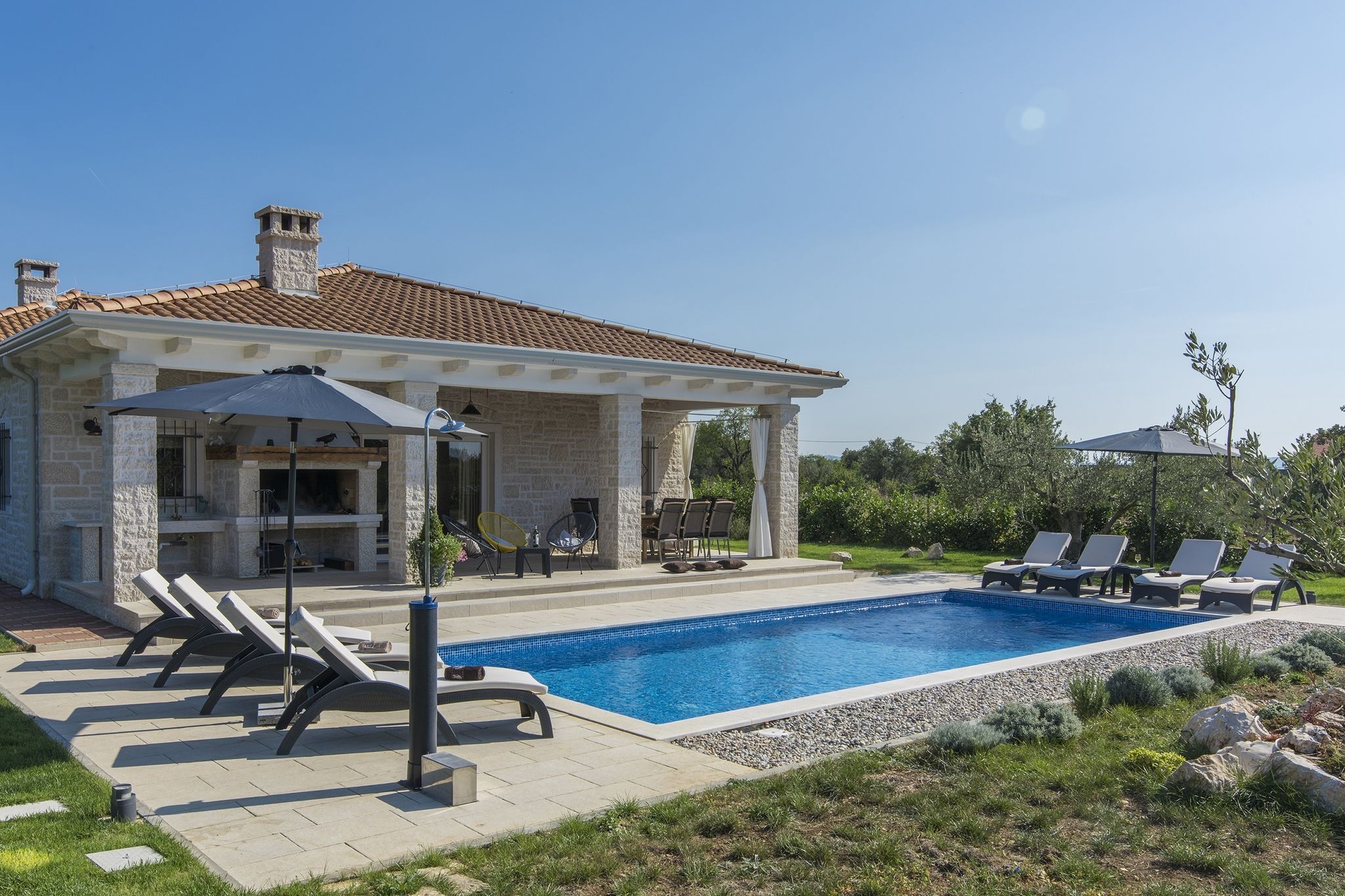 Villa spacieuse à Kljuc, Croatie, avec piscine privée