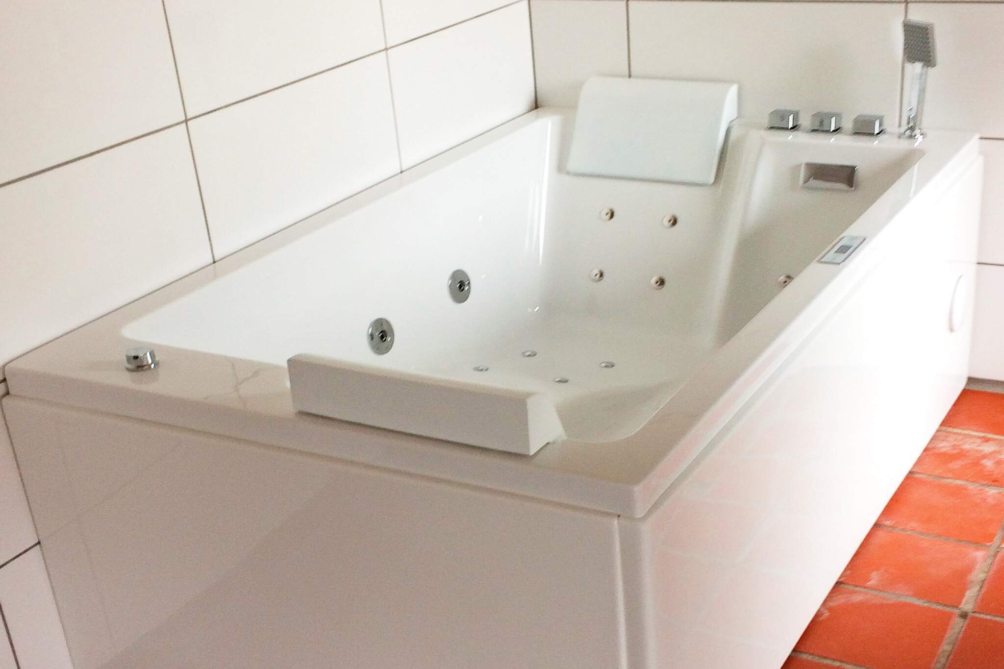Luxury Pool Retreat in Ebeltoft - Spa