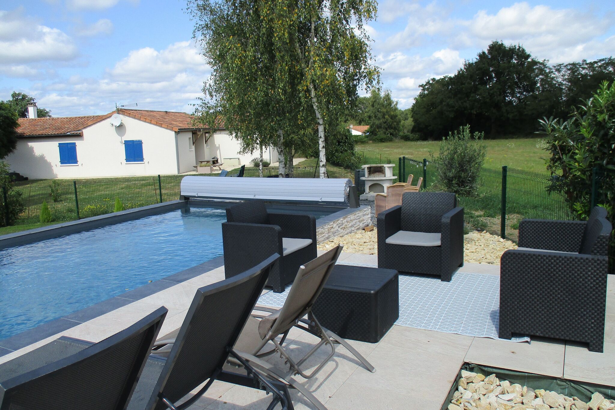 Villa mit beheiztem Privatpool in Les Forges, neben einem 27-Loch-Golfplatz