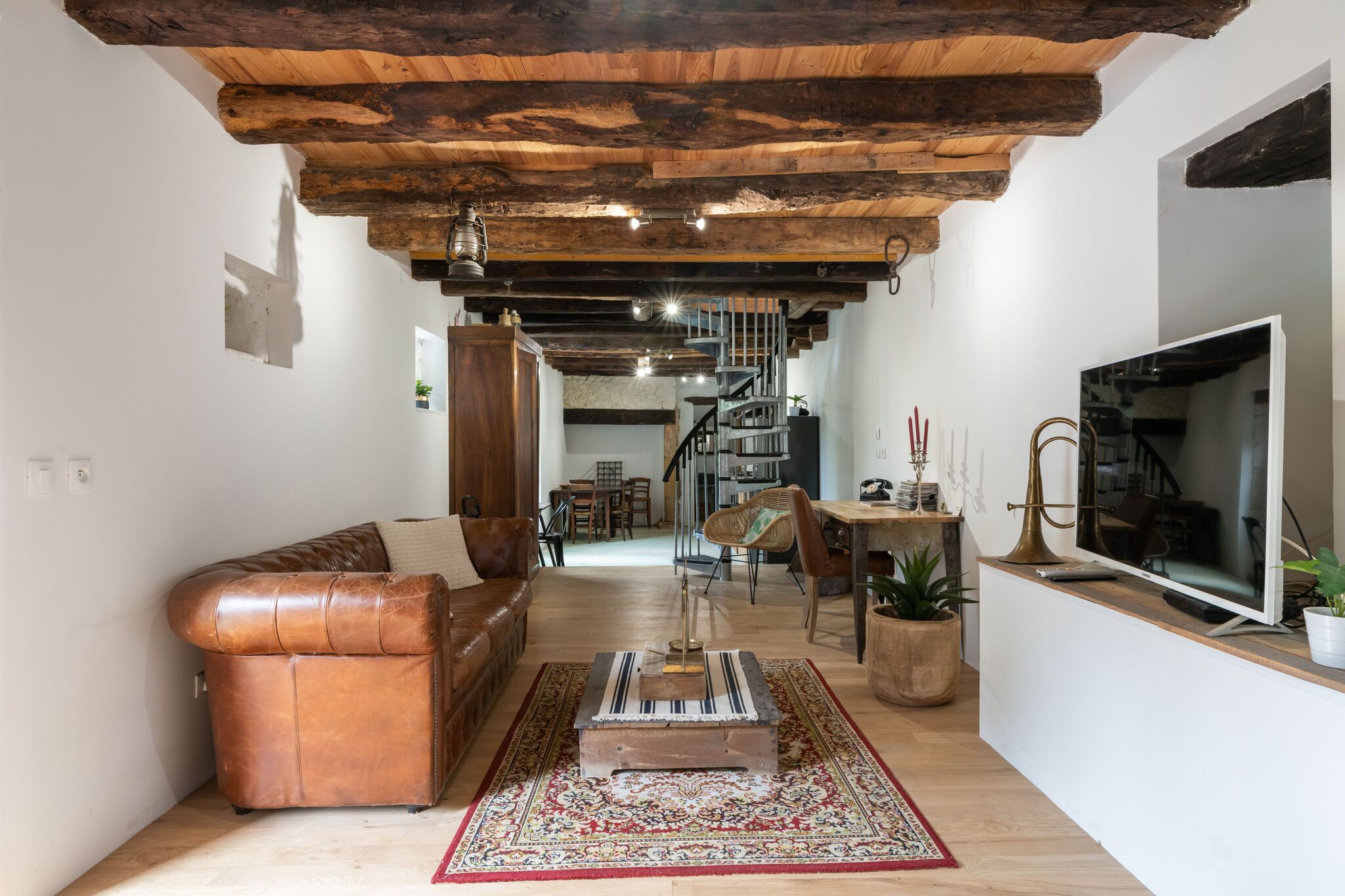 11-th century, fully renovated gite in Peyzac-le-Moustier