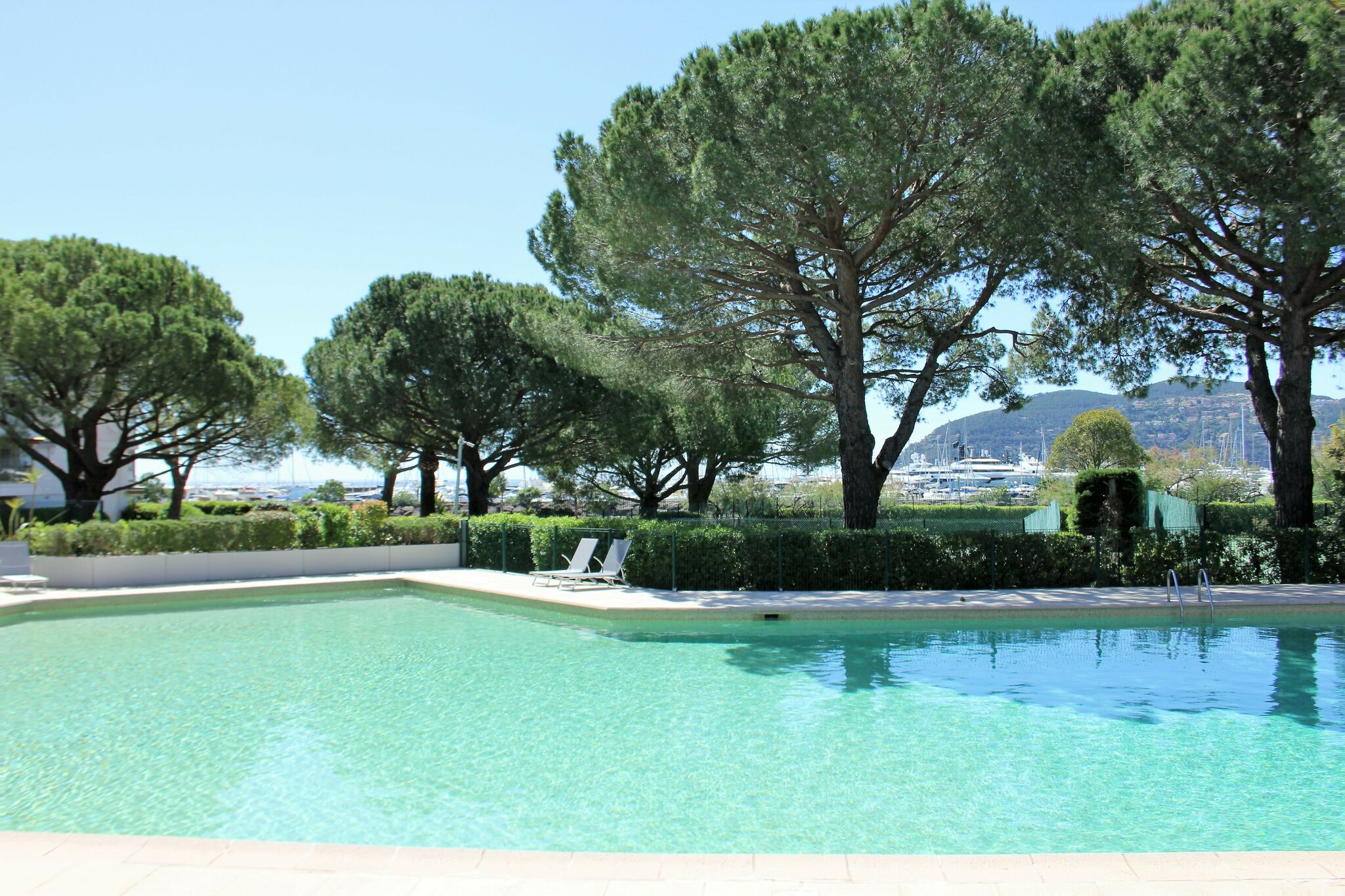 Moderne Ferienwohnung mit Pool in Mandelieu-la-Napoule