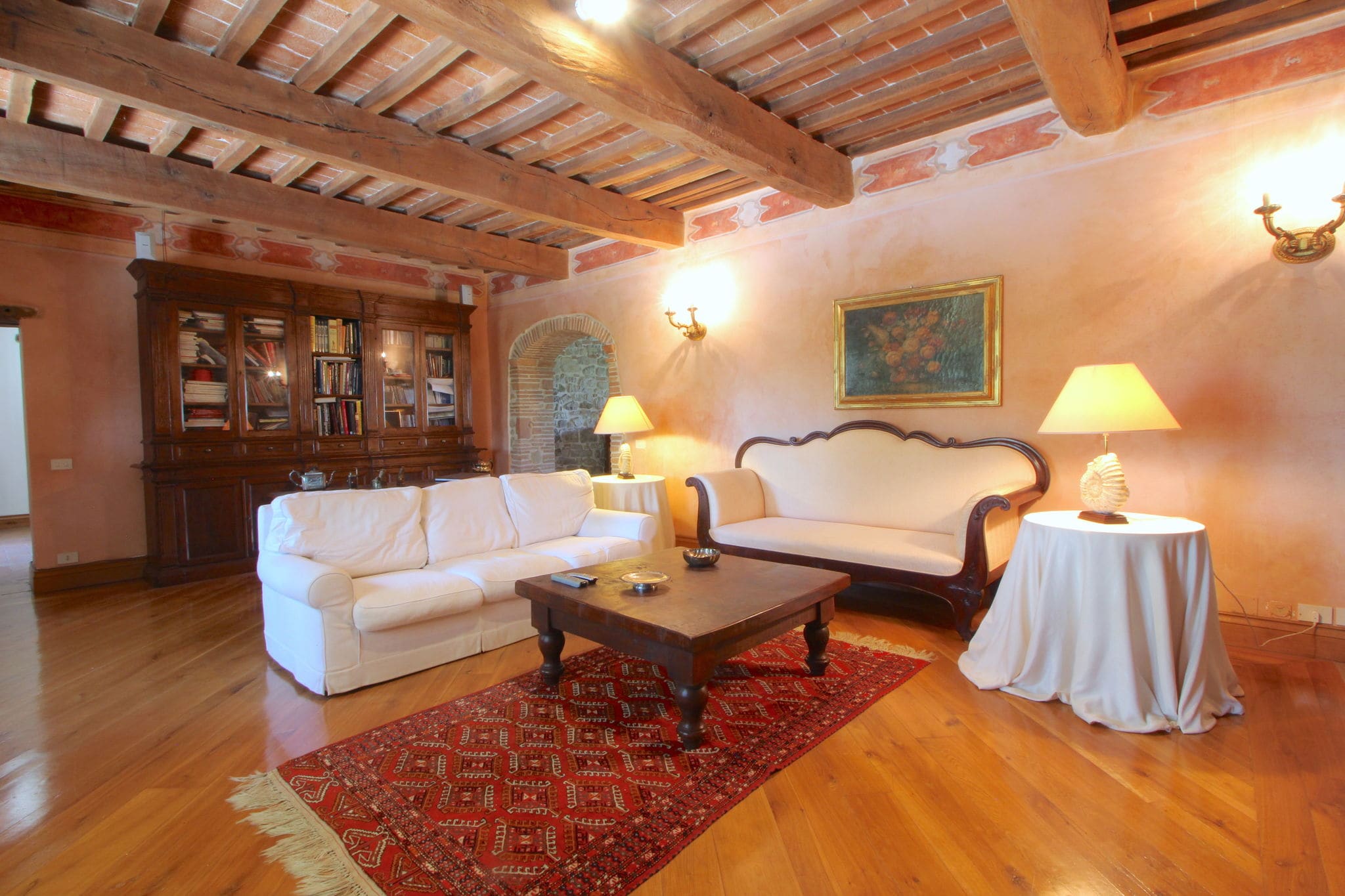 Alluring Villa in San Venanzo with Sauna