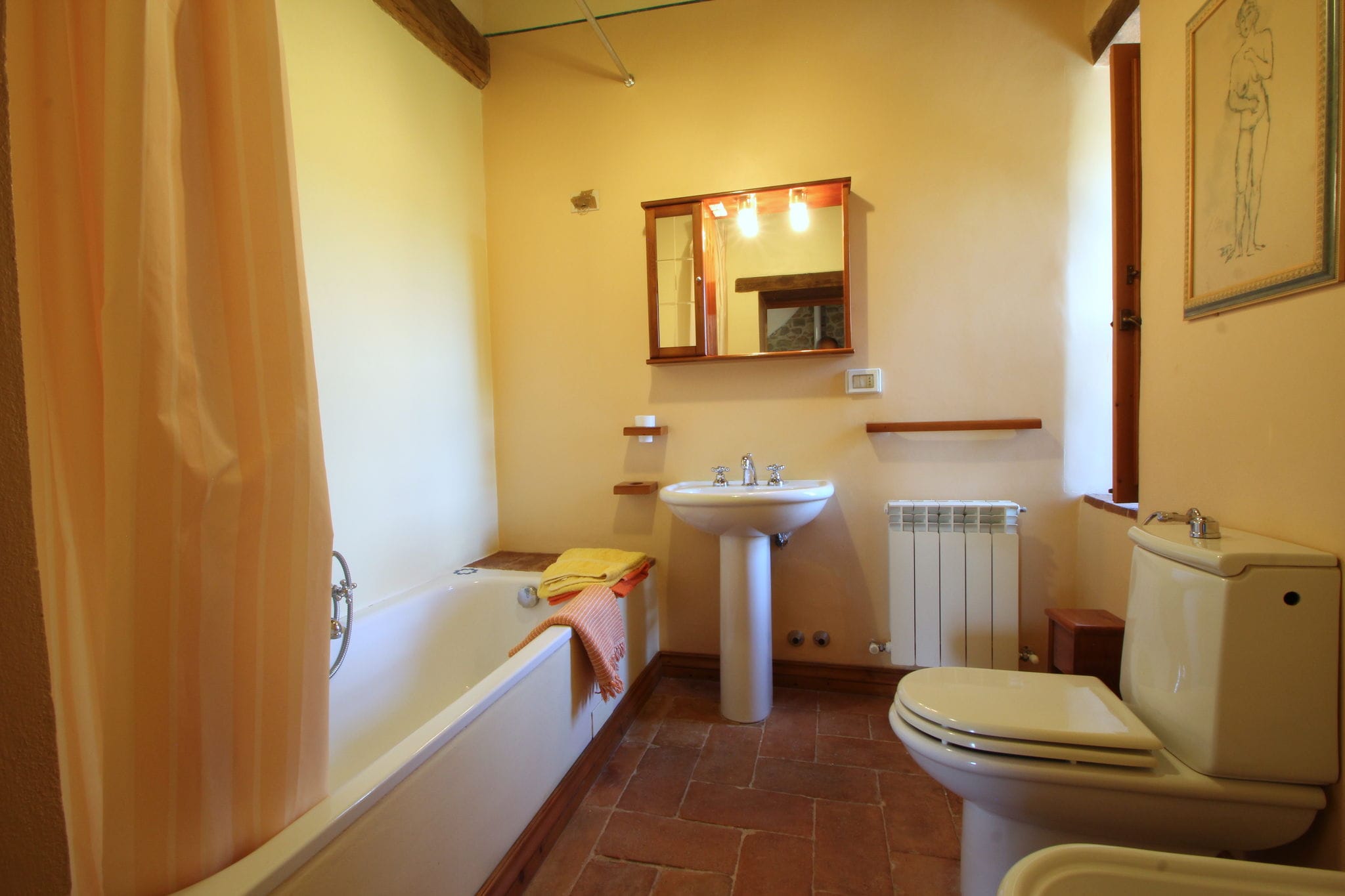 Alluring Villa in San Venanzo with Sauna