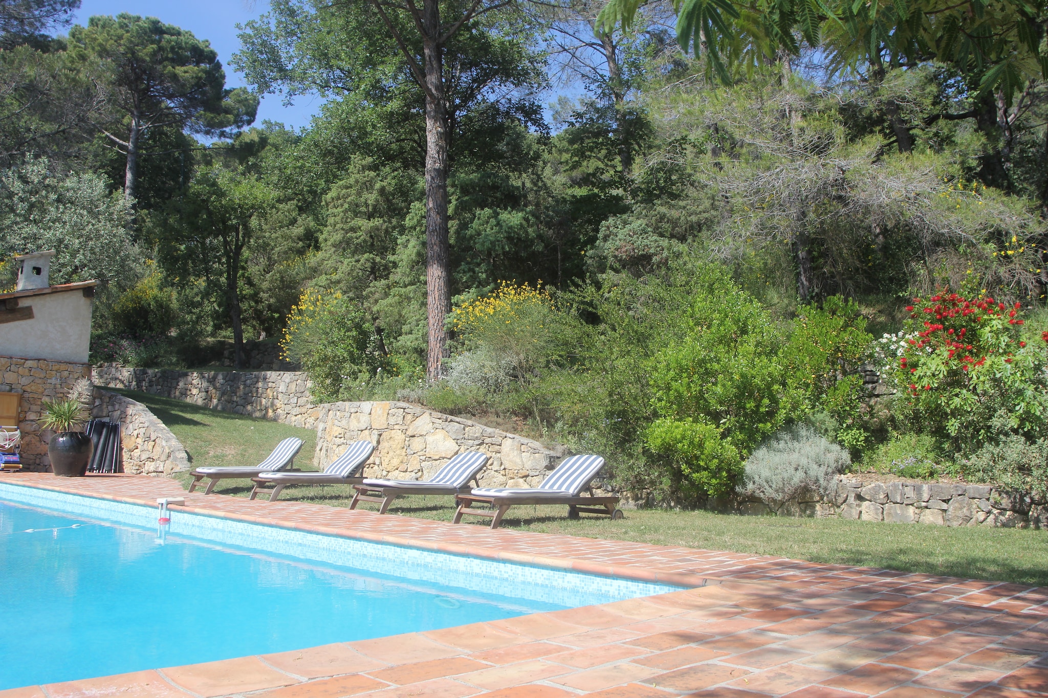 Lavagne-Pool