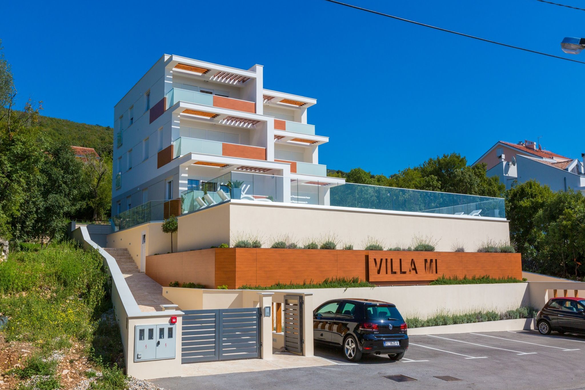Geweldig villa appartement met zwembad, op 350 m afstand van het strand!