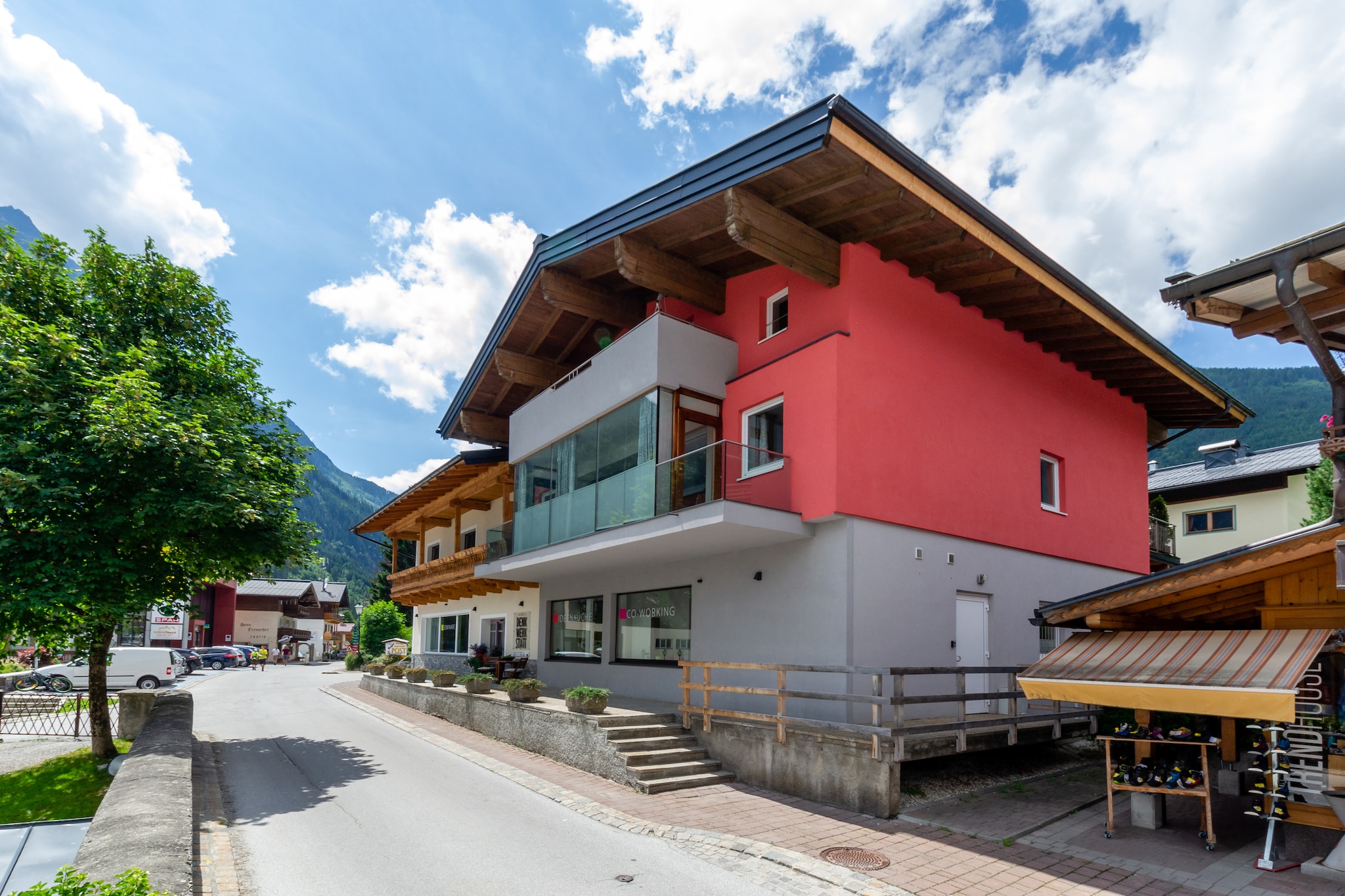 This large, wonderful and, above all, luxuriously furnished holiday home for a maximum of 16 people is located in the center of Krimml in Salzburgerland, near the Zillertal Arena ski area. The well-known place is located at the highest waterfalls in all of Europe.

The holiday home offers a large living room with a seating area, fireplace and dining area for 14-16 people, an open, modern and fully equipped kitchen, 6 spacious bedrooms and 5 high-quality bathrooms spread over 4 floors, an in-house wellness area with Finnish sauna. On the sunny balcony at the back of the house you can enjoy the fantastic area and the view of the surrounding mountain landscape. The children can play wonderfully in the adjacent garden. There is also a carport with parking spaces for 2 cars. In total you have 4 parking spaces.

In winter you can get on the ski bus just 250 meters from the house. This takes you to the huge Zillertal Arena ski area with a total of 150 kilometers of slopes in around 15 minutes. Another ski area in the immediate vicinity is the Wildkogel Arena ski area with 75 kilometers of slopes.

In summer, the huge Krimml waterfalls are a crowd puller. They are the highest waterfalls in all of Europe. You can't miss them. The area also offers many hikes and mountain bike tours.

There are plenty of shops for your daily needs right in town as well as a good selection of restaurants. Please inform the caretaker 2 days before your expected arrival time. 

