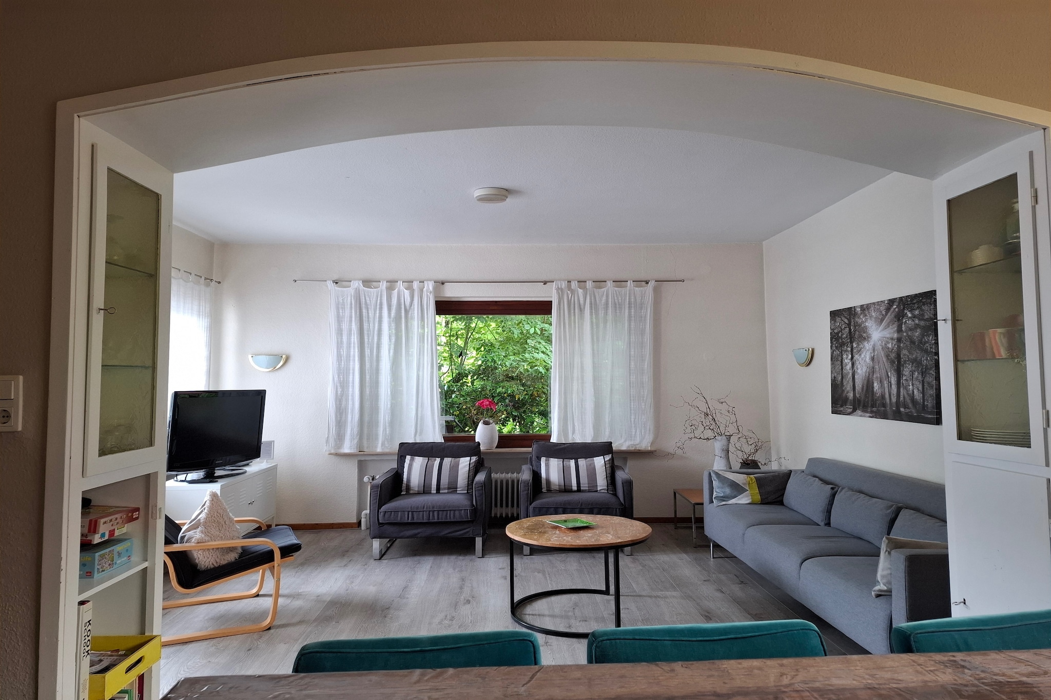 Spend your holidays in the gorgeous apartment in Willingen, surrounded by nature. This apartment has 3 bedrooms and is a cozy stay for 6 people. You can stay here with your family or friends. There is a terrace to relax outdoors and a central heating facility to keep you warm inside.
Staying here, you are in the typical Sauerland hilly village. From the apartment, you can walk to the restaurants which lie at 0.3 km. You can buy groceries from the supermarkets at 0.5 km. The apartment is close to horse riding opportunities (3 km), nightlife (3 km), ski lift (4 km) and cross-country (5 km). Consider visiting the lake at 10 km for a day-trip. Besides these, there are many cycling and hiking paths in the region.
The charming apartment has a cozy living area and an equipped kitchen. All the bedrooms and bathrooms are well-kept. The fenced garden with garden furniture and grill invites you to enjoy evenings. Parking also available.
The nearest train station is located at 5 km.