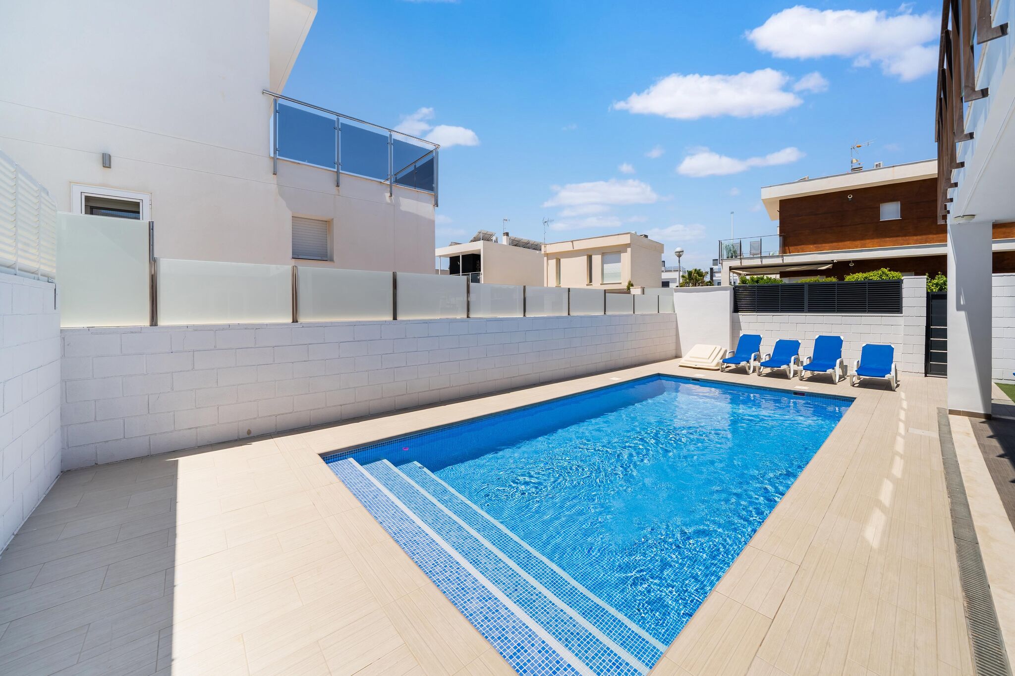 Splendid Villa in Gran Alacant with Private Swimming Pool