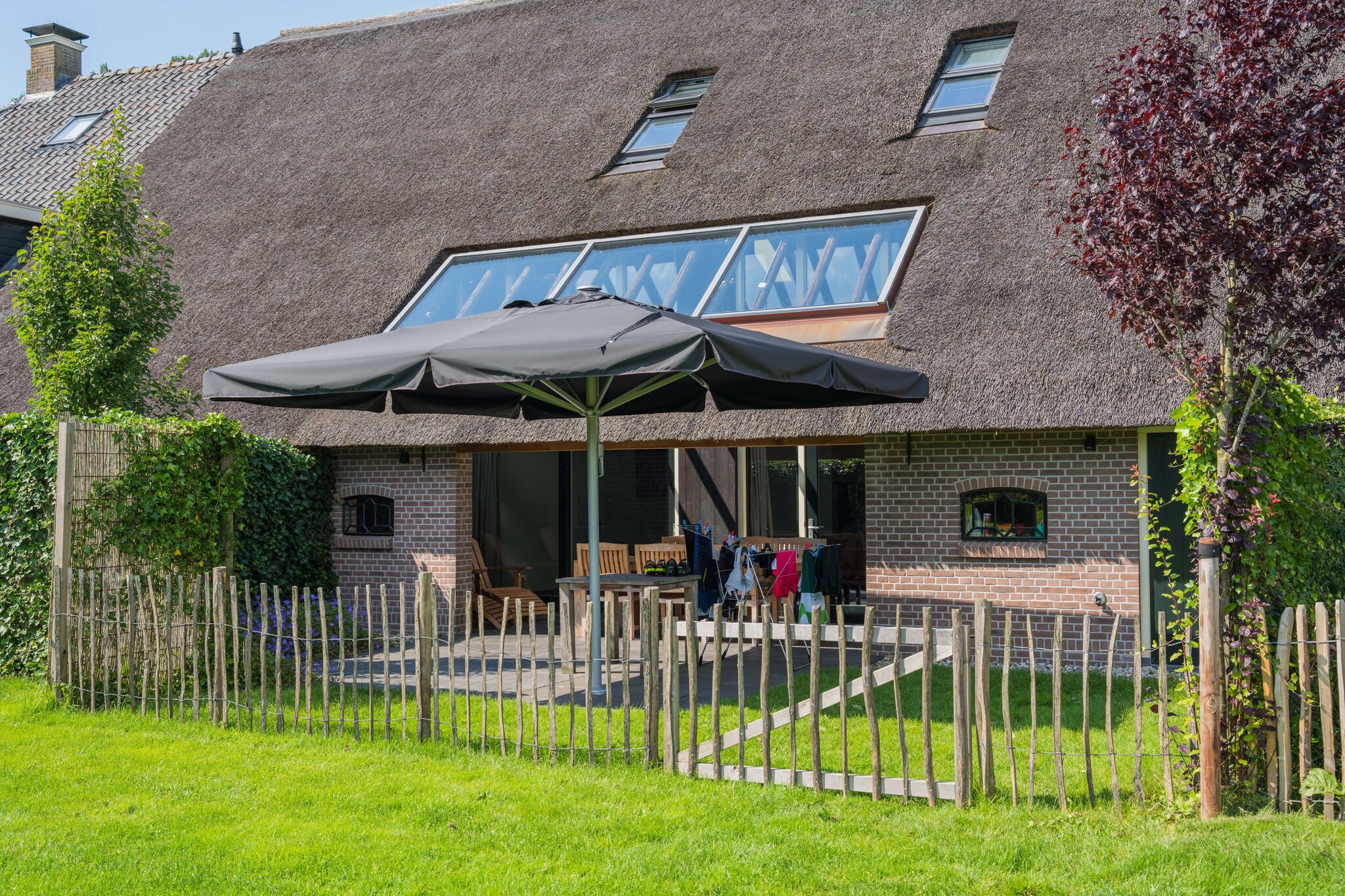 Geräumiges Bauernhaus mit eigener Terrasse in Dwingeloo