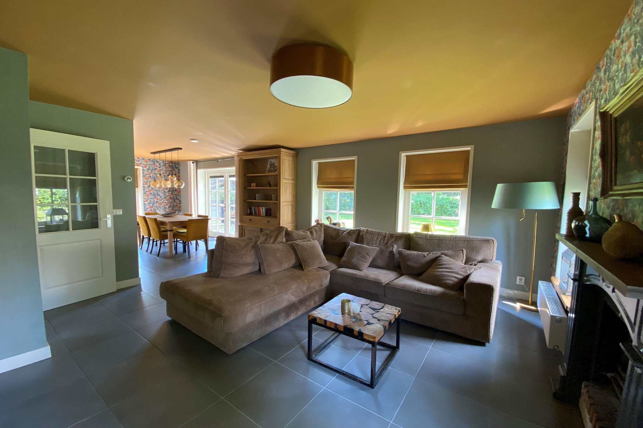 Recreatiepark Wiringherlant - Villa 18-Living room