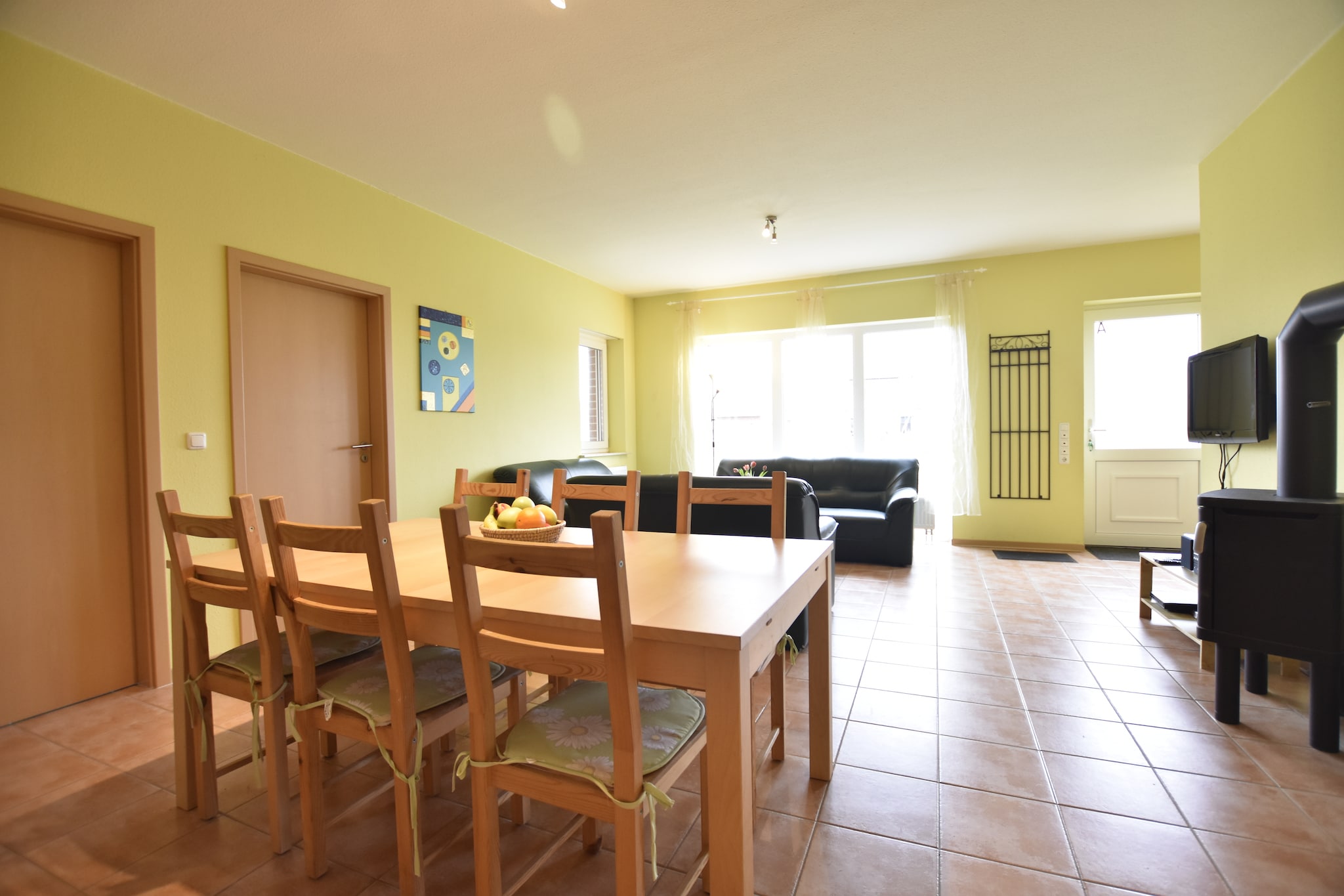 This cozy 3-bedroom holiday home in Zierow on the Baltic Sea Coast is a wonderful choice for families, seniors, or groups of up to 6 guests. Featuring a sunny terrace, a private sauna, a wood-burning stove, and a fenced garden, it provides a peaceful and comfortable base near the sea. The home is thoughtfully furnished and flooded with natural light, creating a welcoming atmosphere year-round.

Just 500 meters from the sandy beach and local restaurants, this location is perfect for beach lovers and foodies alike. For day trips, the UNESCO-listed city of Wismar is only 5 km away, while Schwerin (40 km), Rostock (55 km), and Lübeck (60 km) offer rich cultural experiences and scenic attractions. Groceries and essential shopping are conveniently located 2 km from the house.

Back at the holiday home, spend your mornings enjoying breakfast on the terrace, your afternoons basking in the garden with the children playing freely, and your evenings savoring grilled meals under the stars. After a day of sightseeing or beach fun, unwind in the sauna or cozy up by the fire. Whether you're seeking relaxation or adventure, this home makes a perfect Baltic Sea escape.