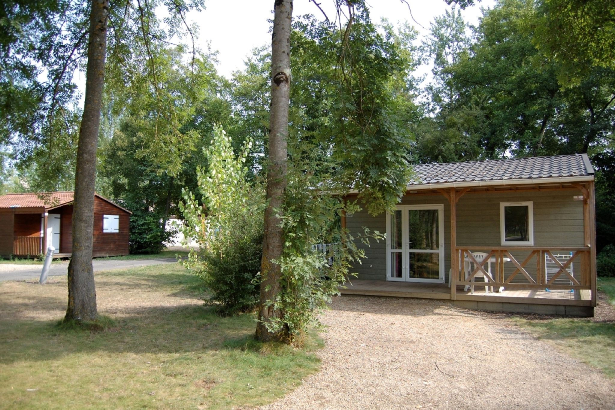 Detached chalet with dishwasher, located in natural region