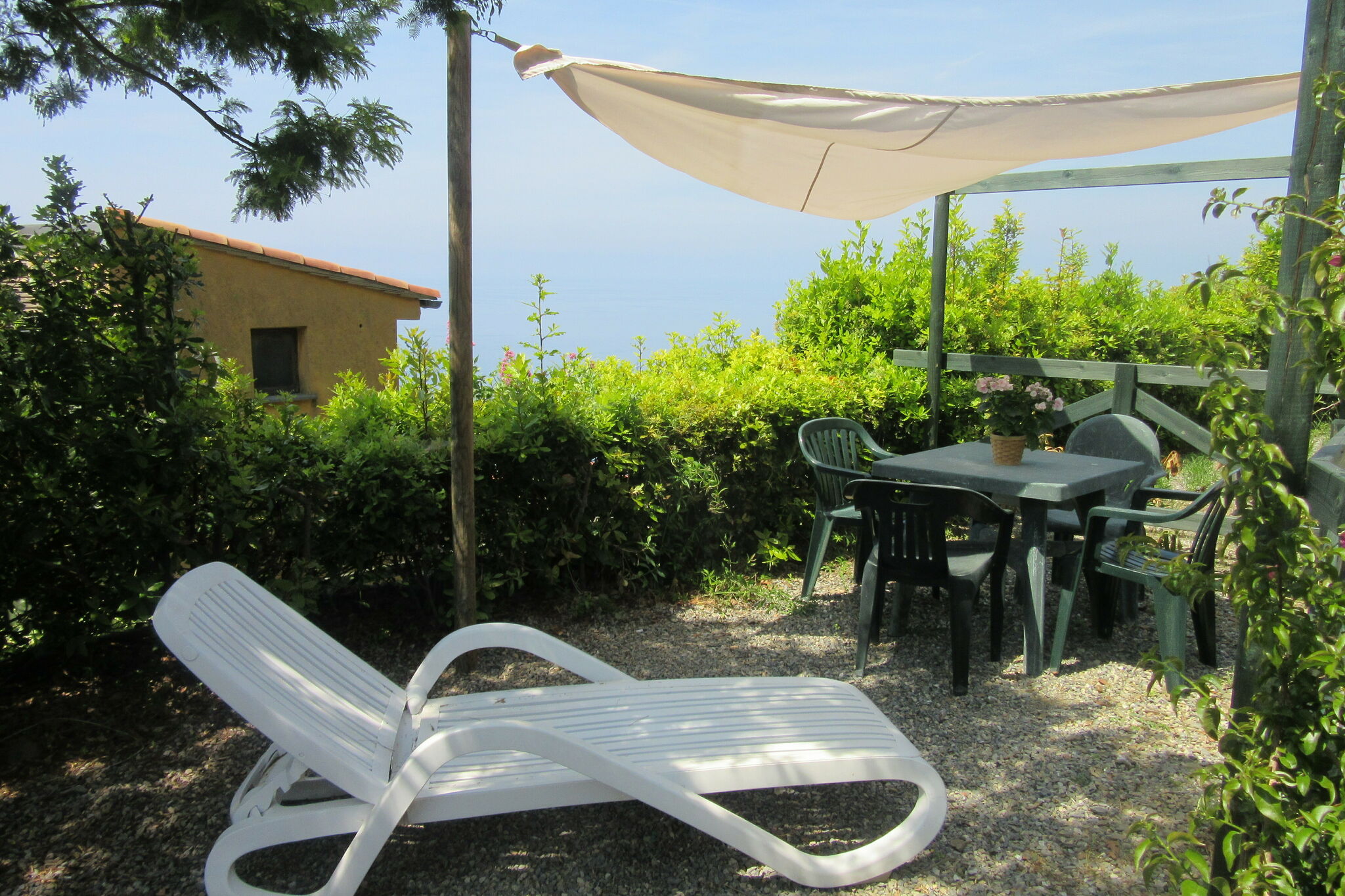 Cozy studio with nice terrace or balcony near Riomaggiore