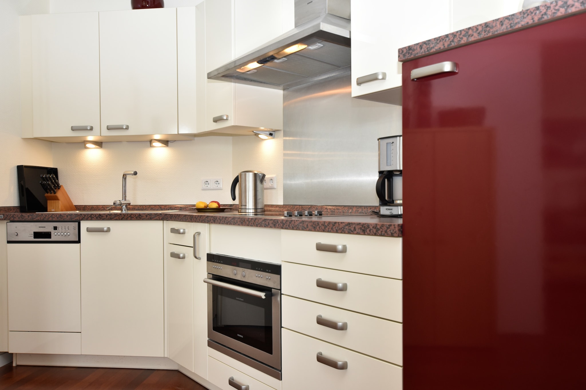 Charmante Inselwohnung/ 2 Balkone-Keuken