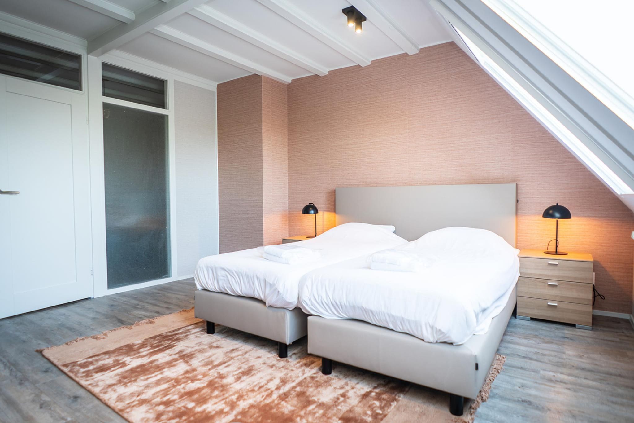 Farmhouse Apartment Near De Slufter