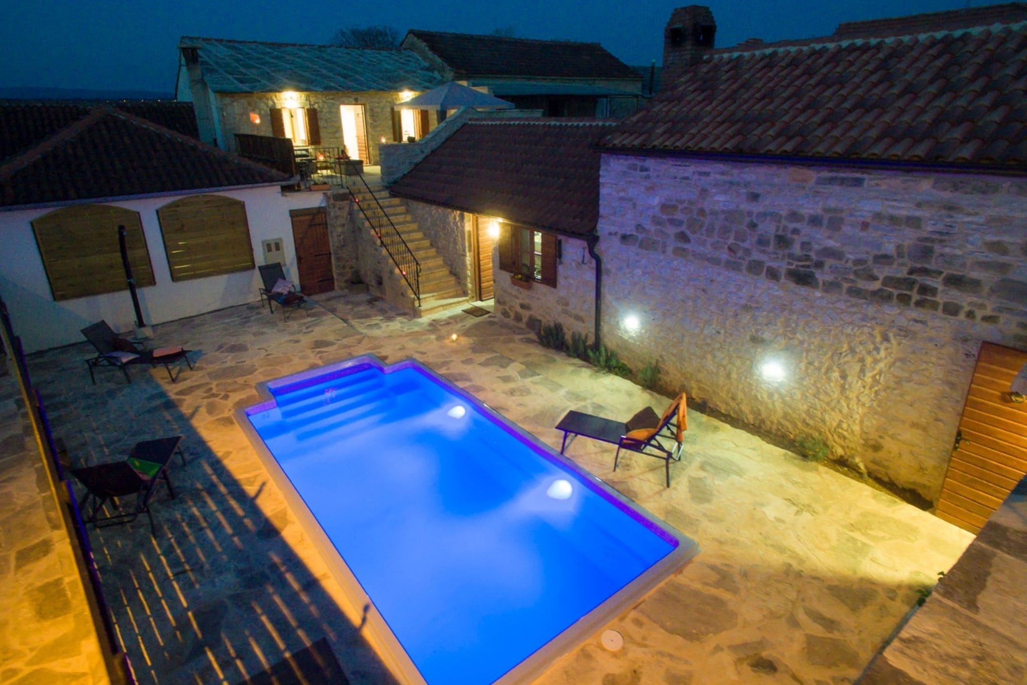 Maison de vacances à la campagne à Šopot avec piscine privée