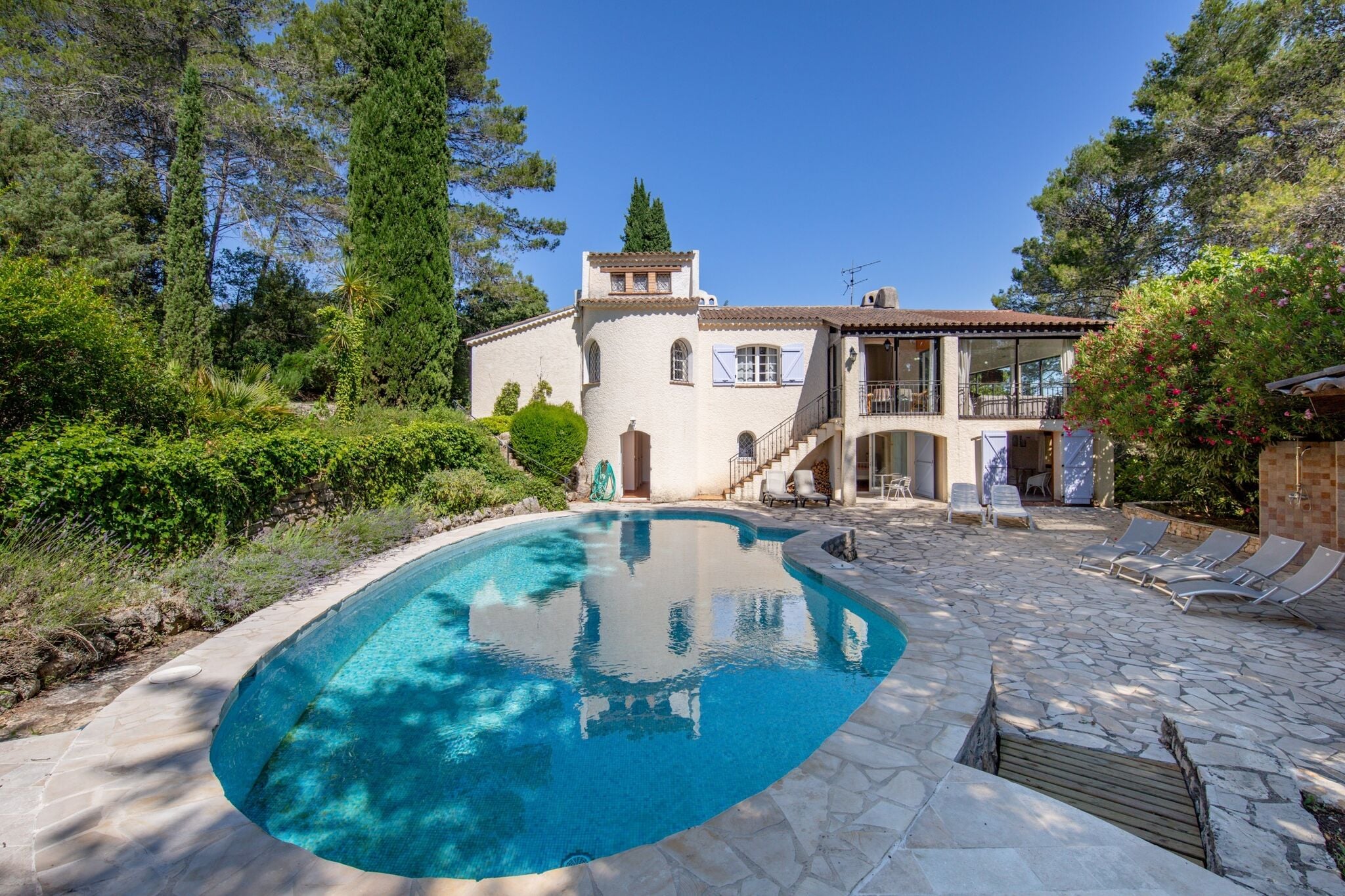 Zeer mooie villa in Lorgues met zwembad