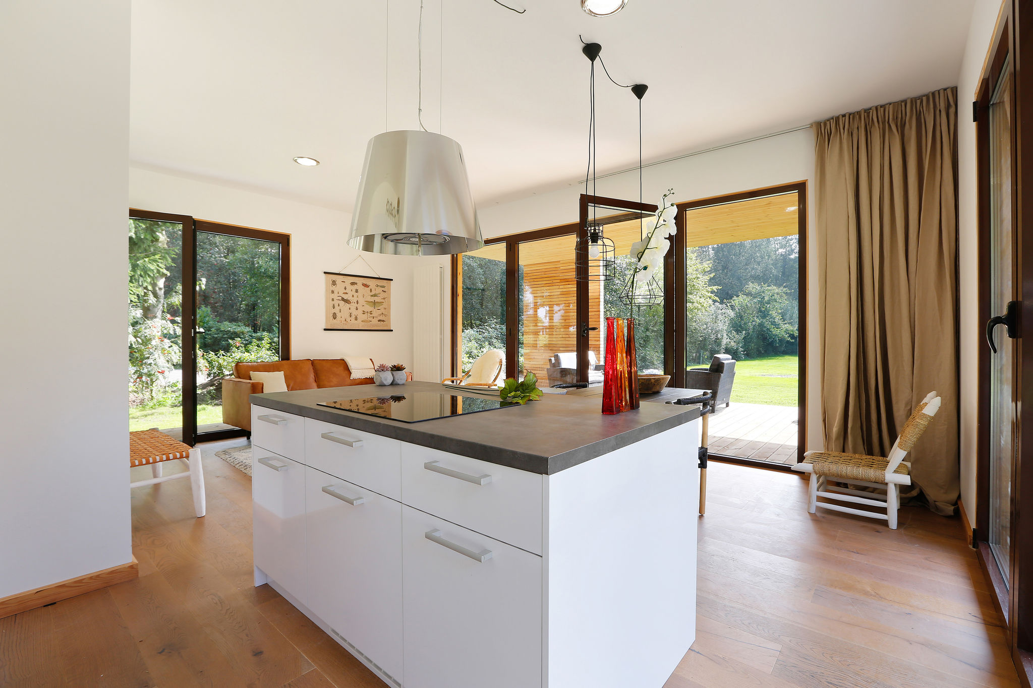 Modern lodge with wood stove near Almelo