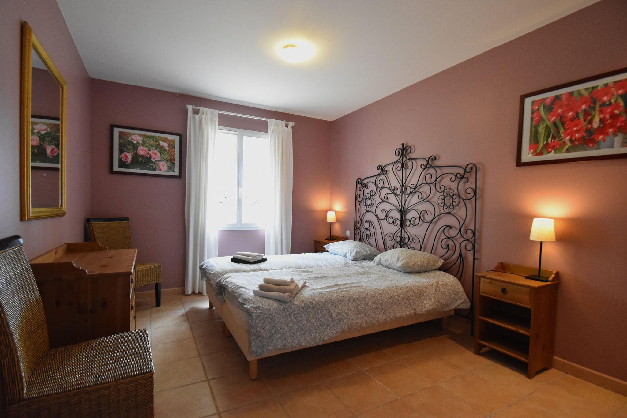 Villa de luxe avec jacuzzi à Montbrun-des-Corbières