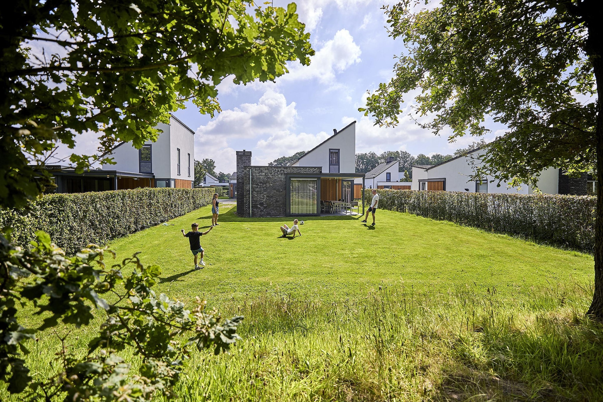 Buitenhof De Leistert 26-Tuinen zomer