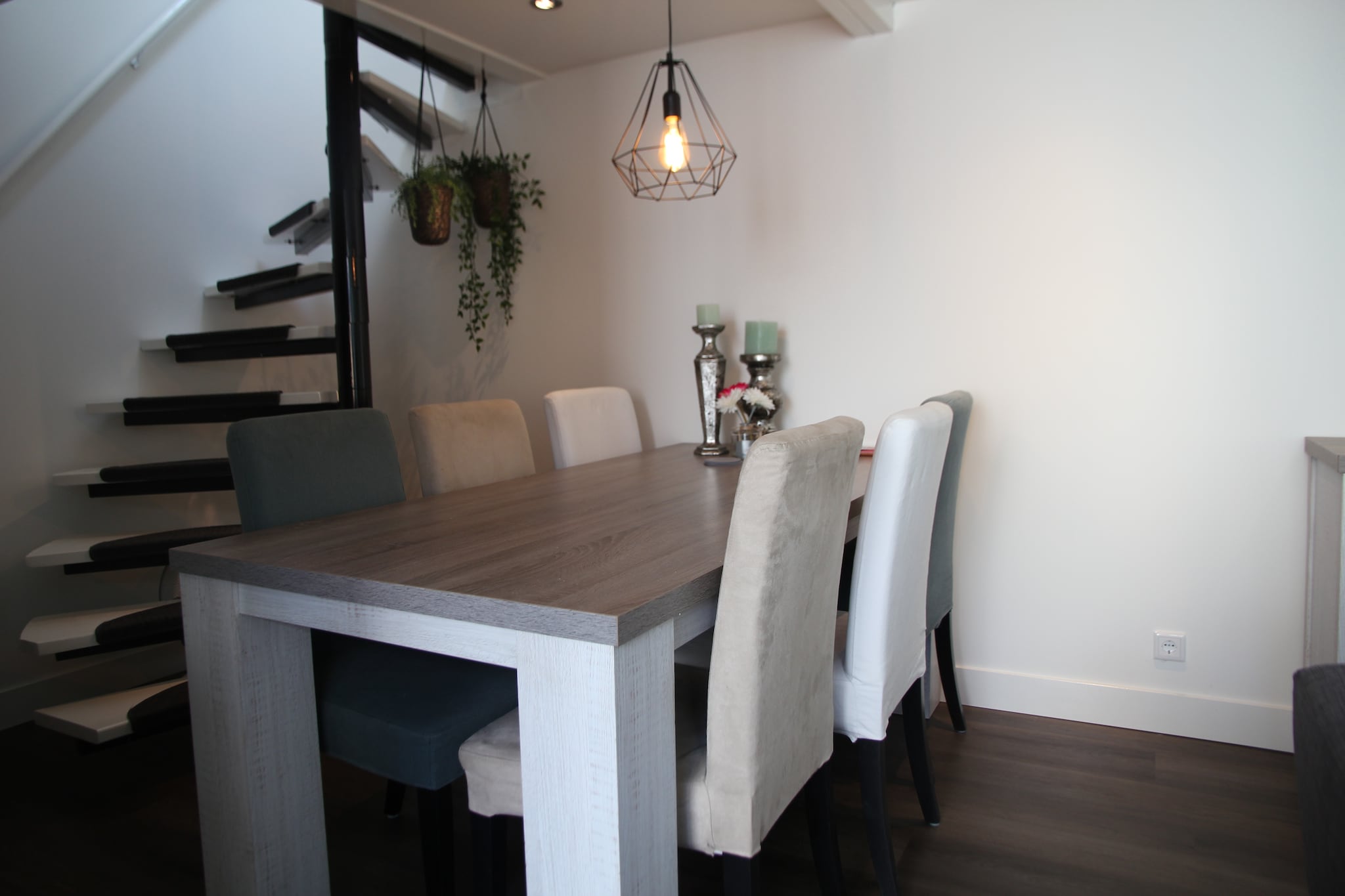 Located just 300 meters from the beach, this modern holiday home in Egmond aan Zee is a perfect getaway for up to 4 guests. Tucked away in a lively seaside village, it’s ideal for couples, small families, or friends looking to unwind by the sea while staying close to restaurants, shops, and attractions.
The property features a bright living room with a double sofa bed and flat-screen TV, a fully equipped open kitchen, and a spacious bedroom with an ensuite bathroom upstairs. Enjoy comfort year-round with central heating and air conditioning. Outside, a cozy shared terrace invites relaxed mornings with coffee or sunset drinks. Parking, a children’s bed, and high chair are available for convenience.
Egmond aan Zee offers everything for a laid-back coastal vacation: swim, surf, or walk along the shore. Nearby, explore Alkmaar’s famous cheese market and historic center, just 10 km away. For dining, try Van Speijk for upscale seafood, or enjoy casual meals at De Zilte Zoen near the dunes. The charming town center is just 200 m away, putting shops, nightlife, and cozy cafés all within easy reach.
A utilities & service fee of EUR 255,00 will be required closer to your checkin date. You will receive a separate communication with the payment link. The utilities & service fee ensures a smooth stay and covers any additional services such as cleaning, service charges, consumption, damages or any additional charges incurred during the stay.