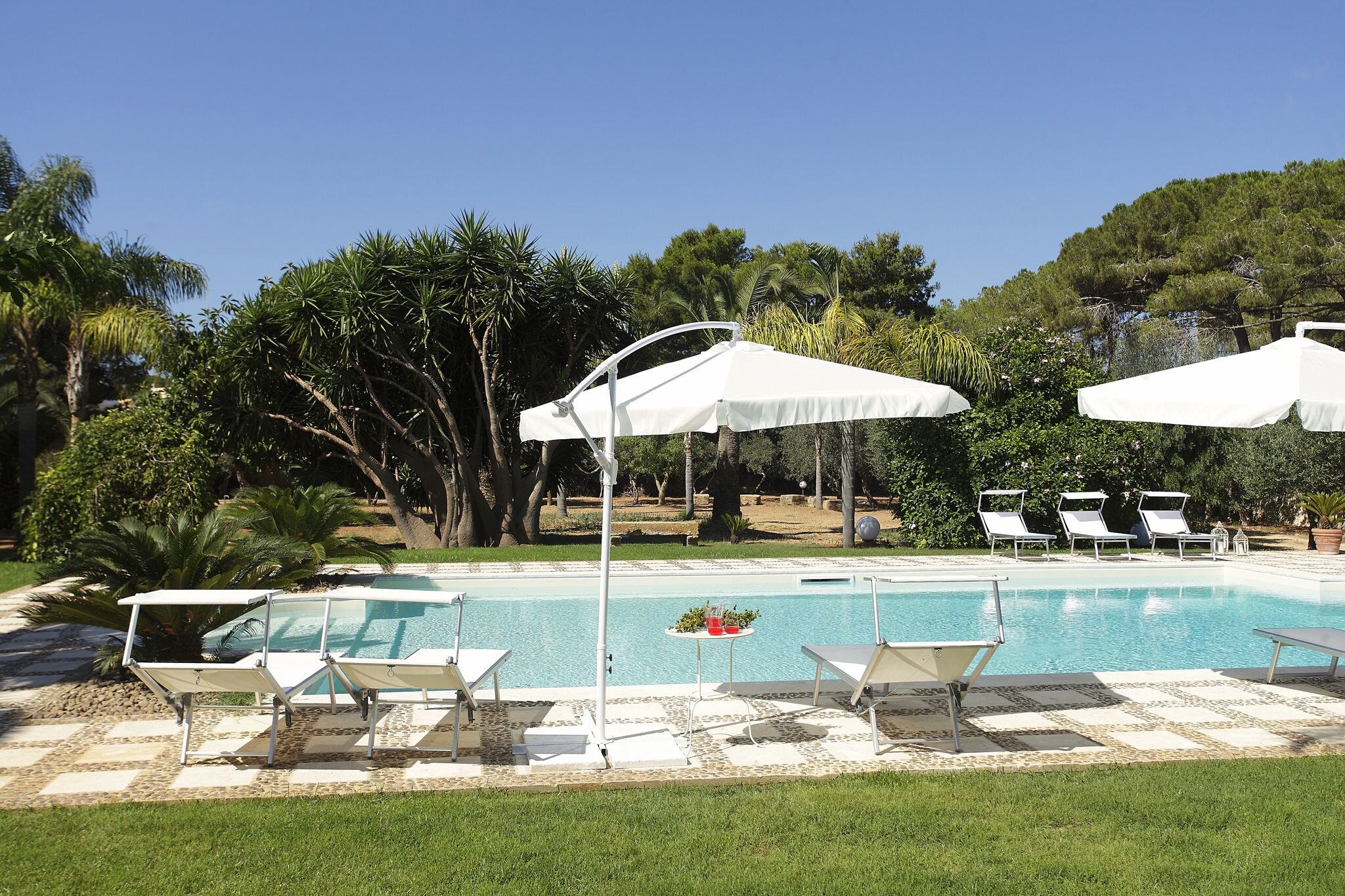 Traditionelle Villa mit Swimmingpool in Marsala Sizilien