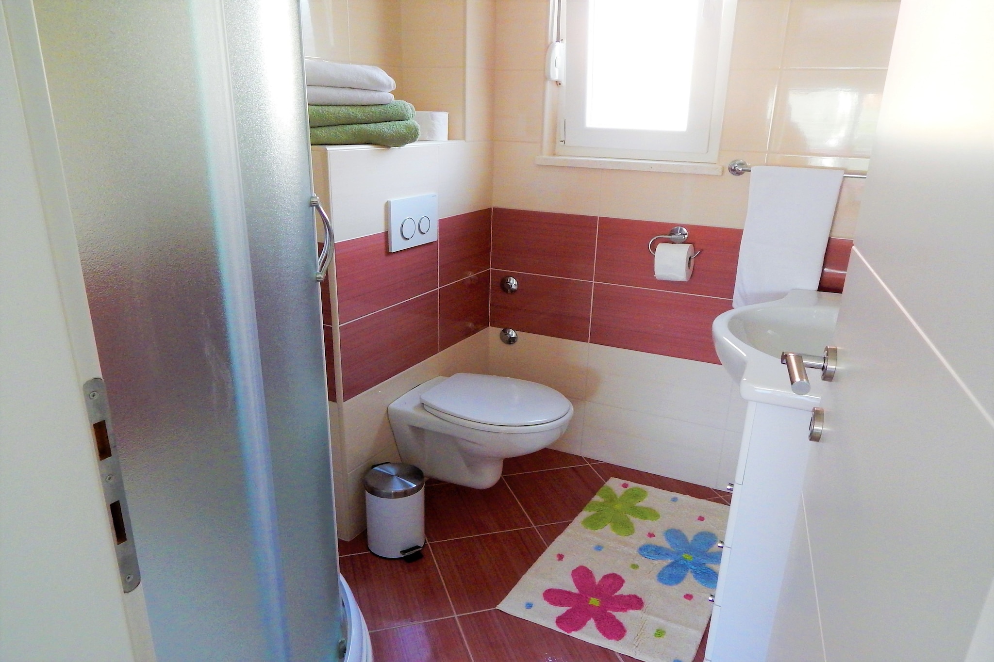 Apartment in Okrug Gornji near the Beach