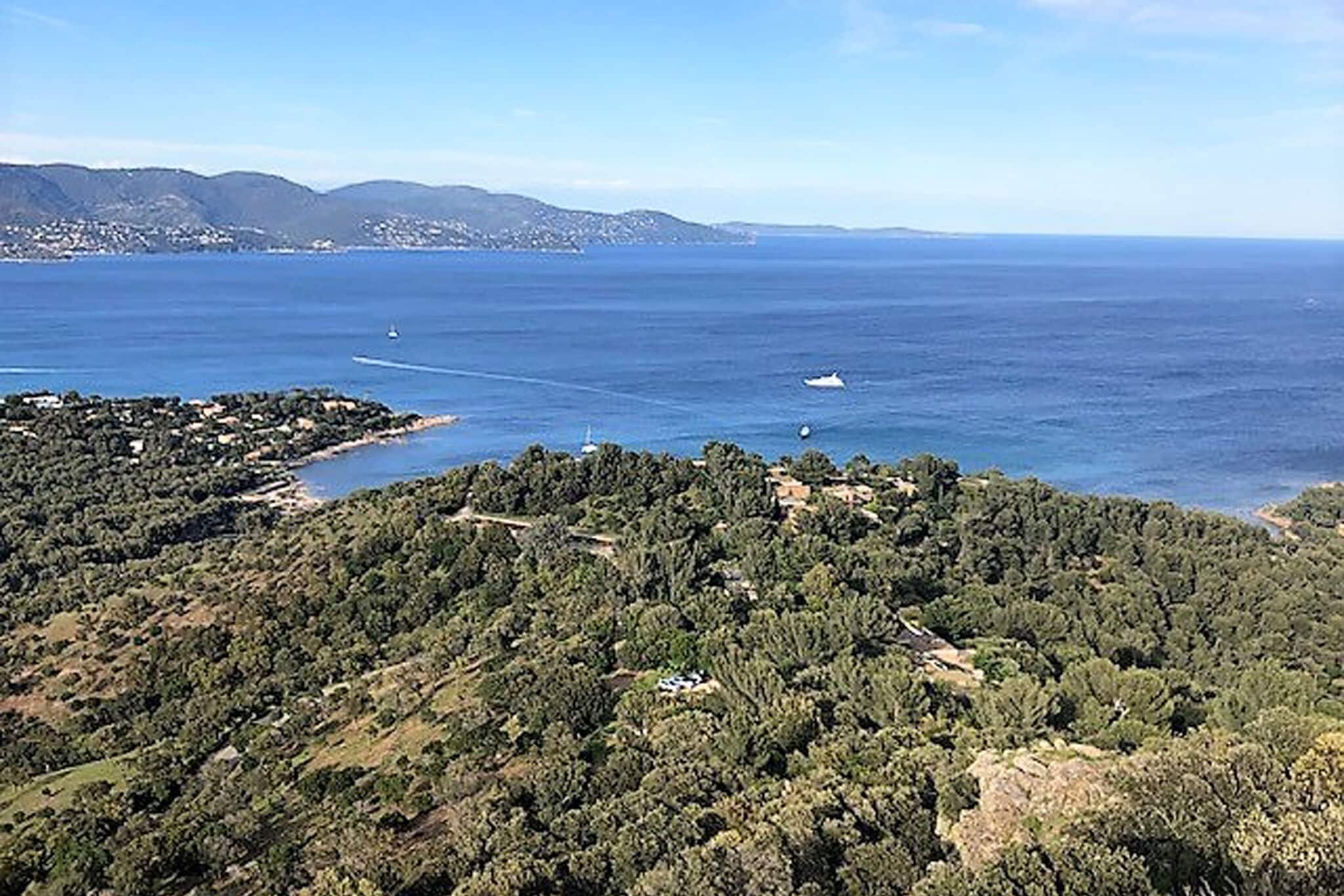 Beleving tussen ongerepte natuur en Côte d'Azur, villa met waanzinnig uitzicht