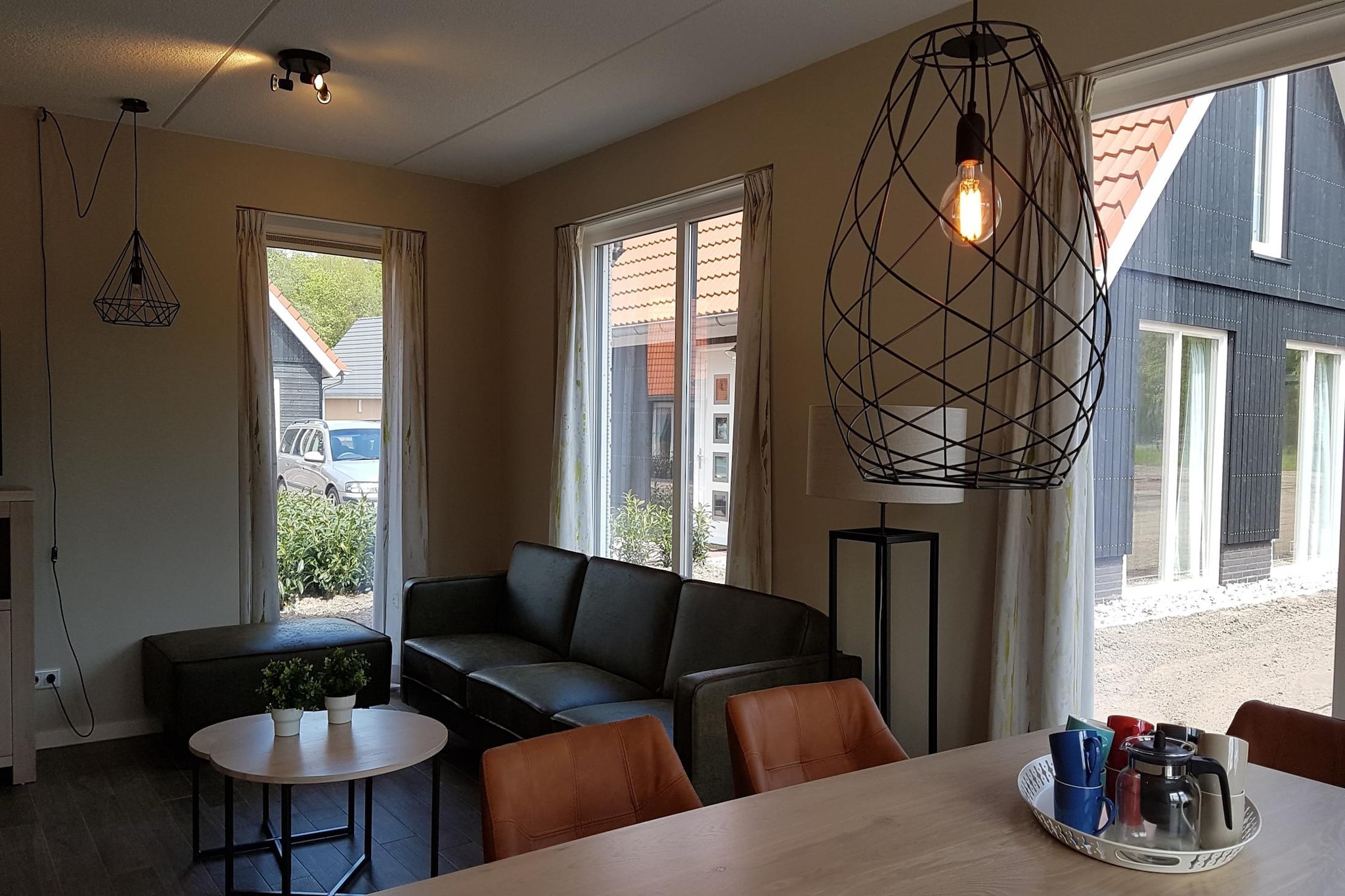 Villapark Ehzerburg 2-Eetkamer