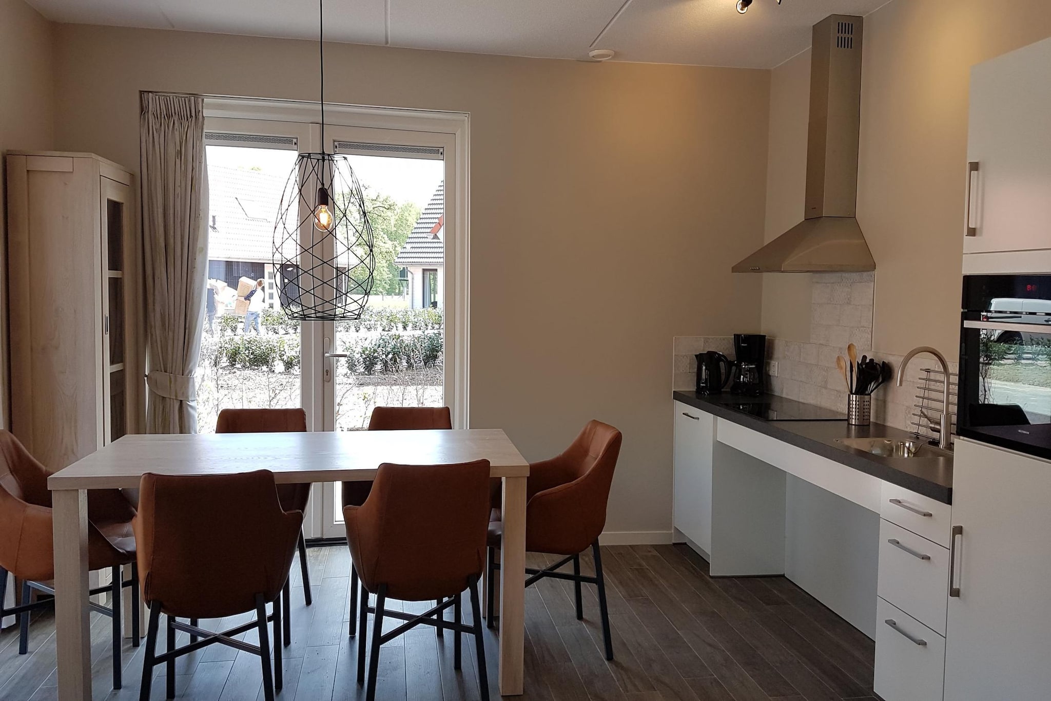 Villapark Ehzerburg 2-Eetkamer