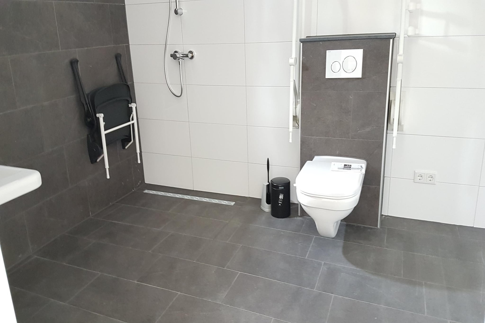 Villapark Ehzerburg 2-Badkamer