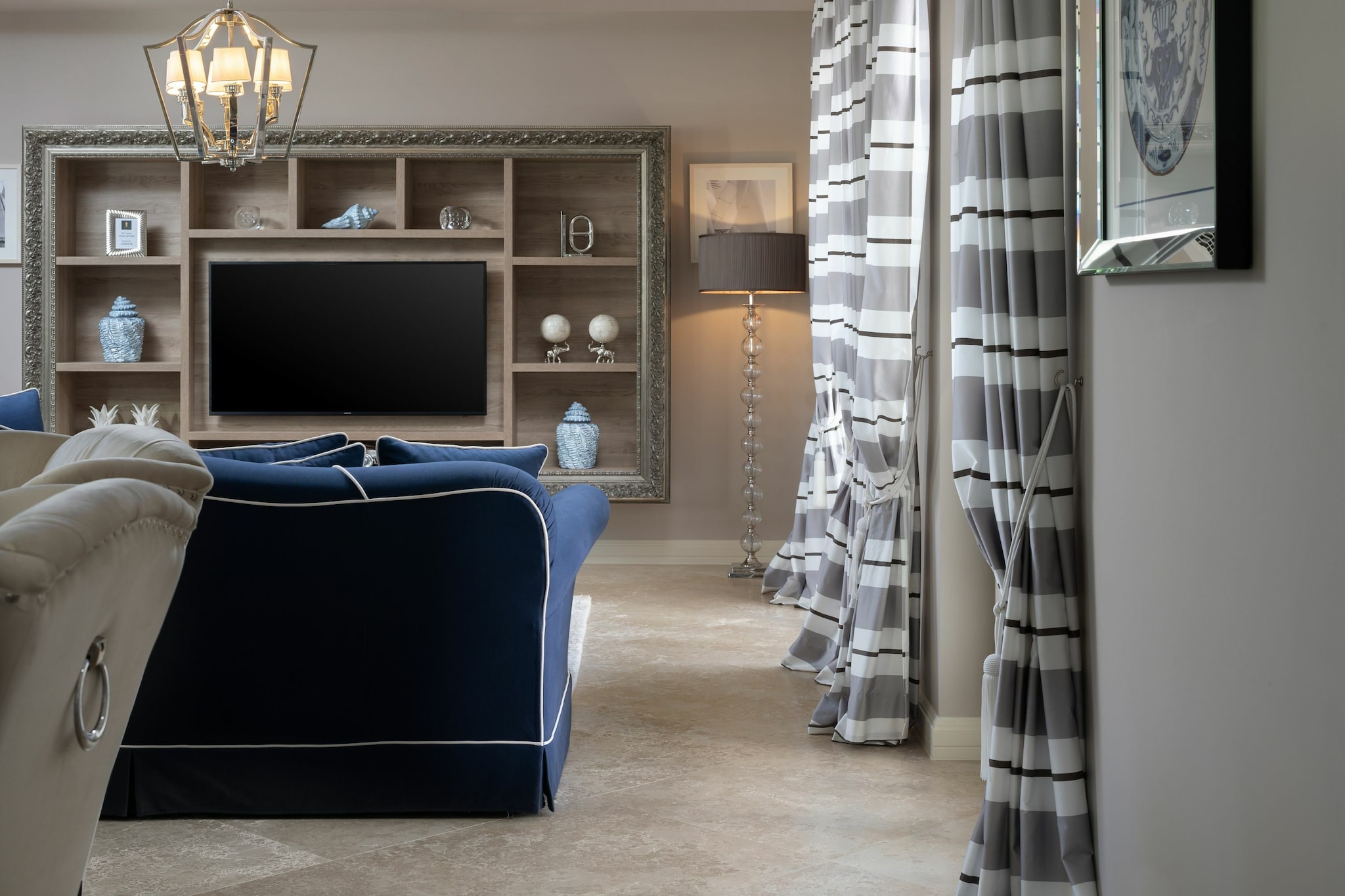 Letizia-Living room