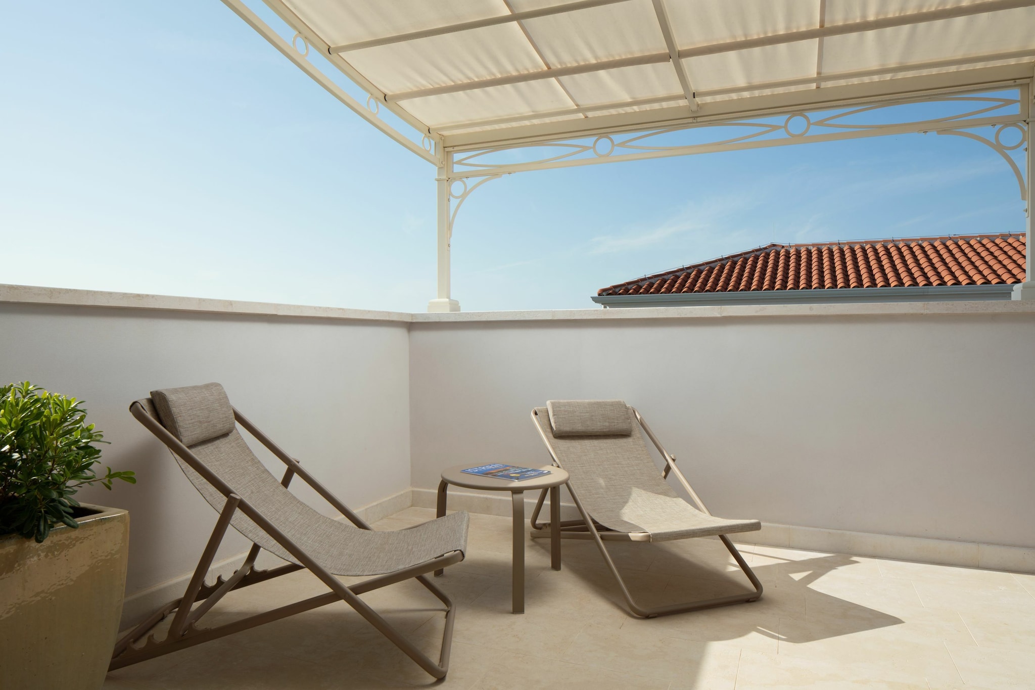 Letizia-Terrace balcony