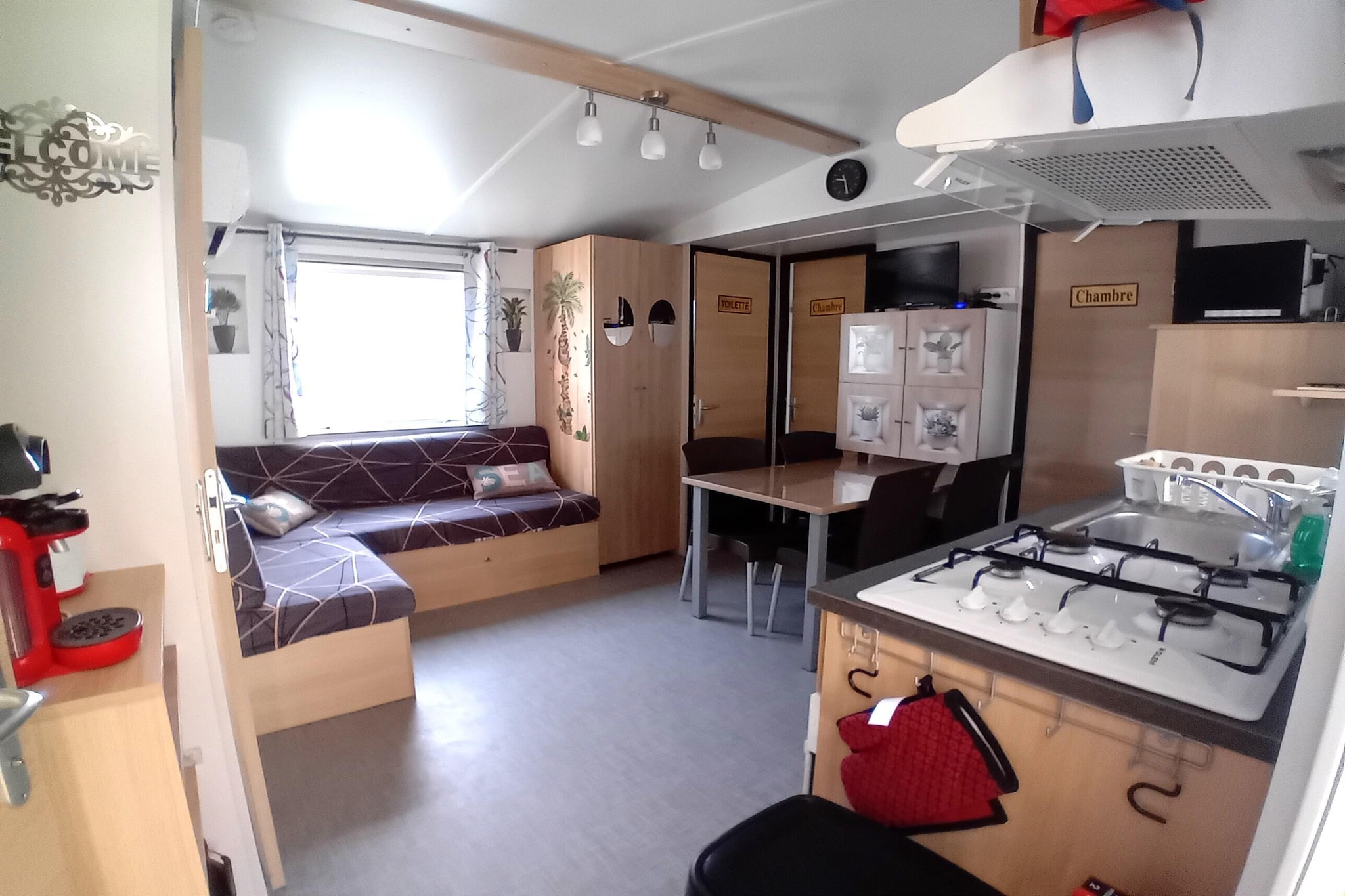 Mobil home 6pax   clim-Woonkamer