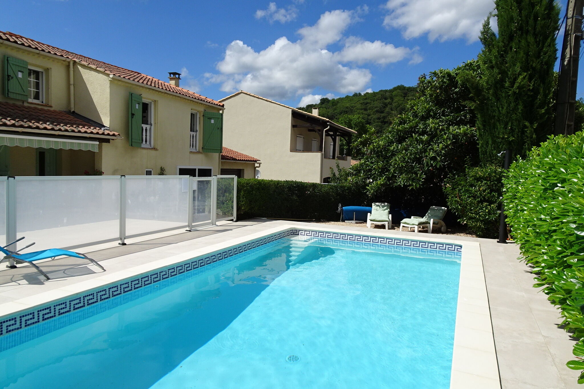 Maison de charme avec piscine privée à La Tour-sur-Orb (France)