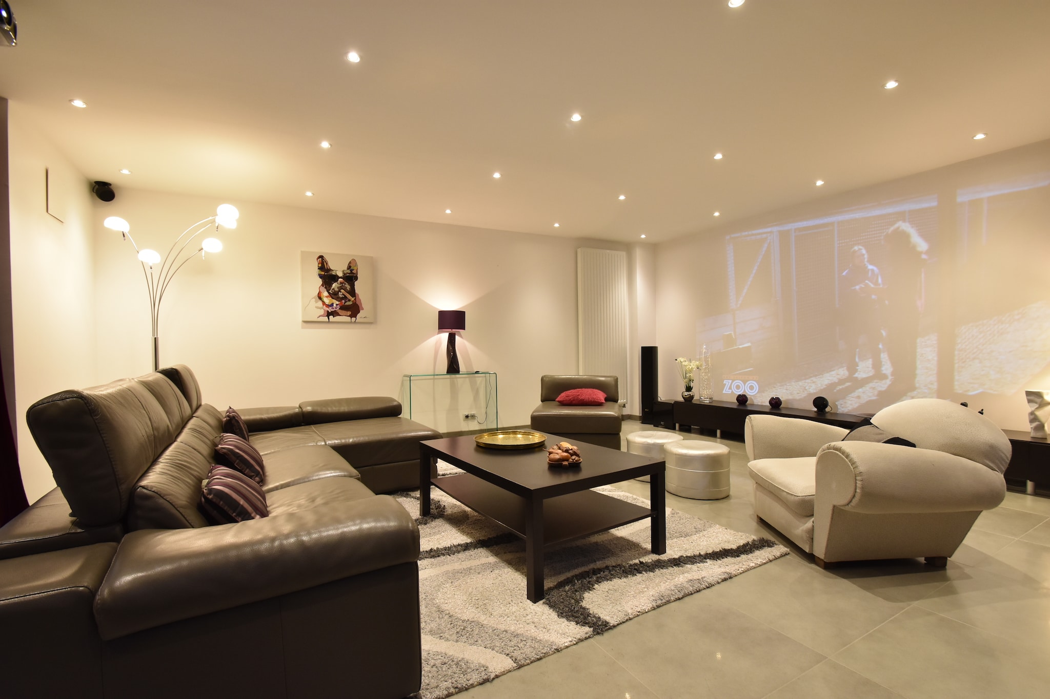 Ground floor: (Living room(TV, stove(wood), DVD player, party games), dining room(dining table(10 persons)), Kitchen(TV, 2x toaster, cooker(ceramic), coffee machine, oven, microwave, dishwasher, fridge-freezer), bedroom(double bed(140 x 190 cm)))\n\nOn the 1st floor: (bedroom(single bed, single loft bed), bedroom(double bed(140 x 190 cm)), bedroom(double bed(160 x 200 cm)), Children\'s bedroom(children\'s bed), bathroom(shower, 2x washbasin), bathroom(shower, washbasin), toilet, mezzanine(seating area, toilet))\n\nterrace, garden, garden furniture, BBQ