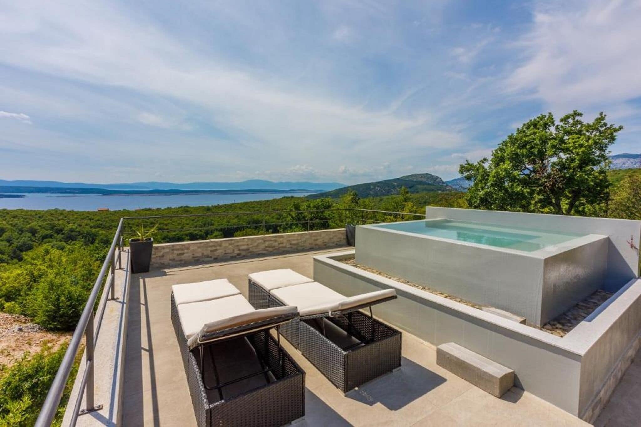 Maison de vacances moderne à Crikvenica avec vue sur la mer