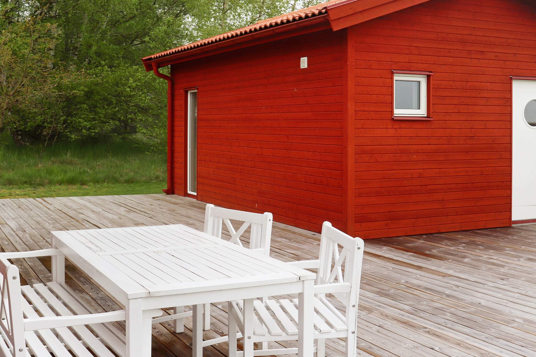 Annex: (double bed)\n\nInternet Access DSL, Kitchen(cooker(electric), hood, coffee machine, microwave, dishwasher, fridge-freezer, high chair), Living/bed room(TV(satellite, swedish TV channels), radio), bedroom(double bed), bedroom(2x single bed), bathroom(floor heating)(tumble dryer, washbasin, shower, toilet, washing machine), bathroom(floor heating)(washbasin, shower, toilet), terrace(garden furniture, BBQ), garden, parking