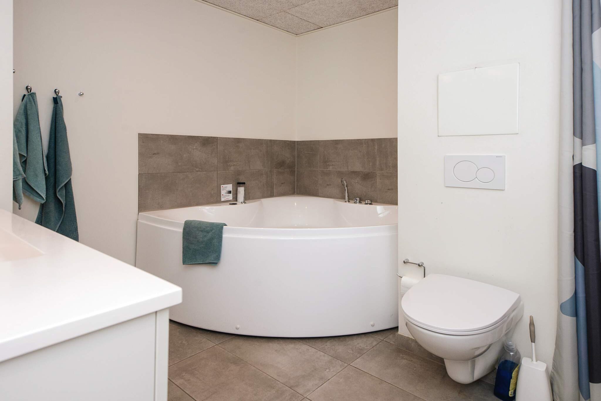Luxuriöses Spa-Apartment in Sondervig - Wellnessbereich