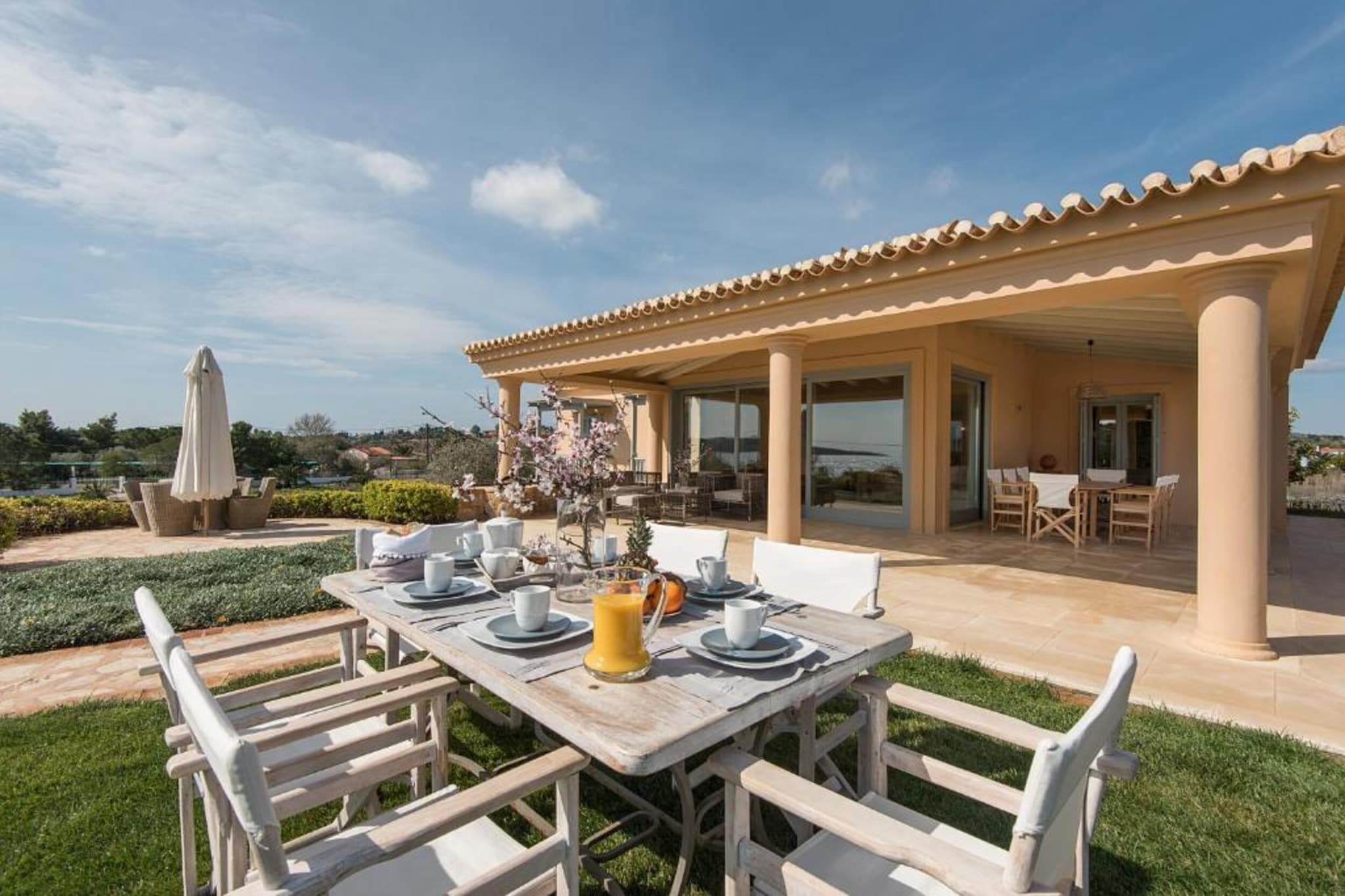 Elegant Villa Apolonas-Buitenkant zomer