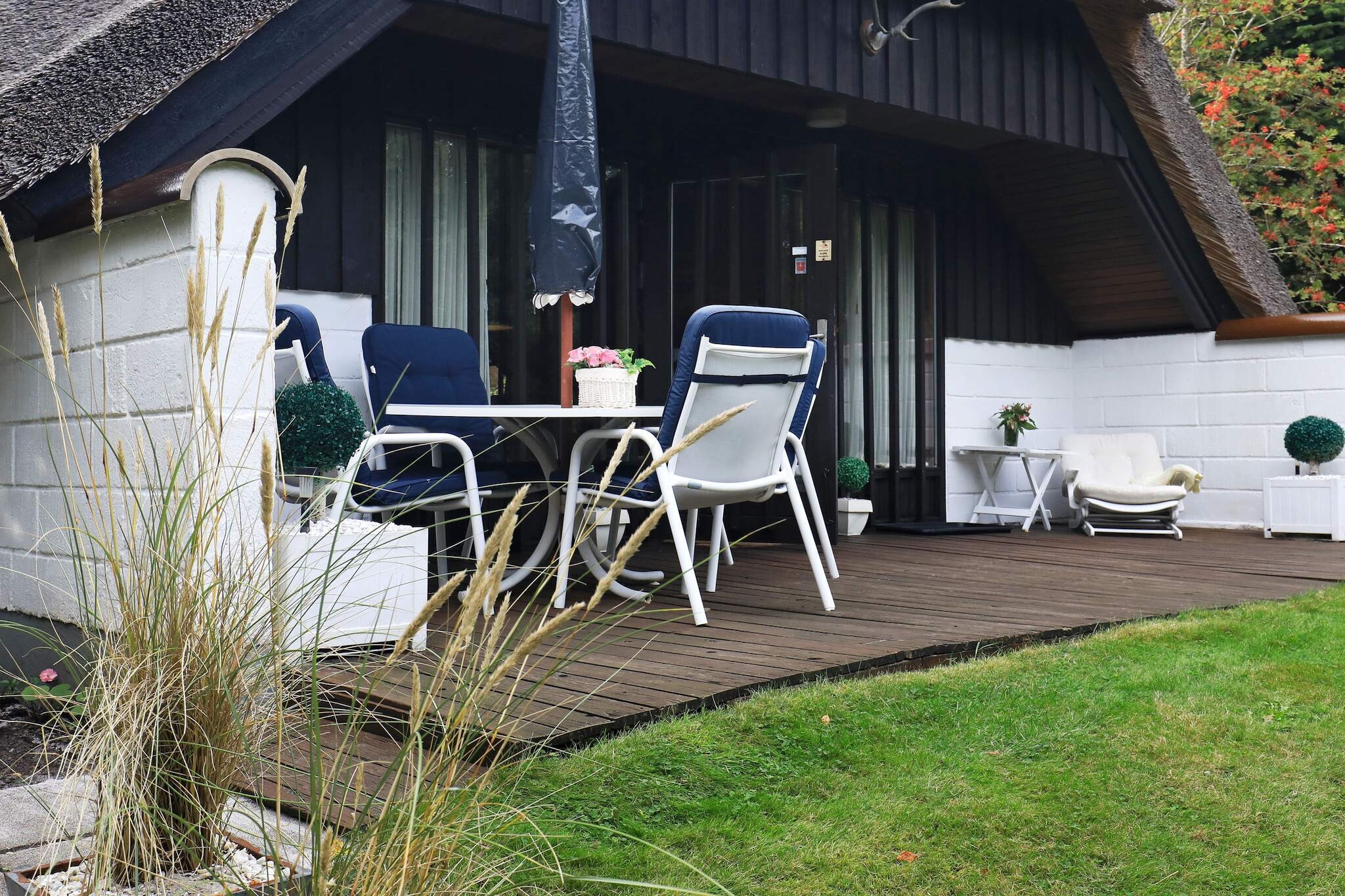 In the third dune row to a lovely child-friendly sandy beach by the Lagoon is this cottage with a thatched roof. In the garden you will find a sandbox for the little ones. The cottage is within walking distance to Put and Take fishing lake, campsite and restaurant by the Lagoon. After only 5 minutes walk you are down by the water.
A refundable deposit might be charged closer to your check-in date. This deposit covers utilities consumed during your stay and any additional services that may be taken. The final amount will be adjusted based on actual meter readings, actual usage of extra services, and any remaining balance will be refunded within 21 days after checkout.