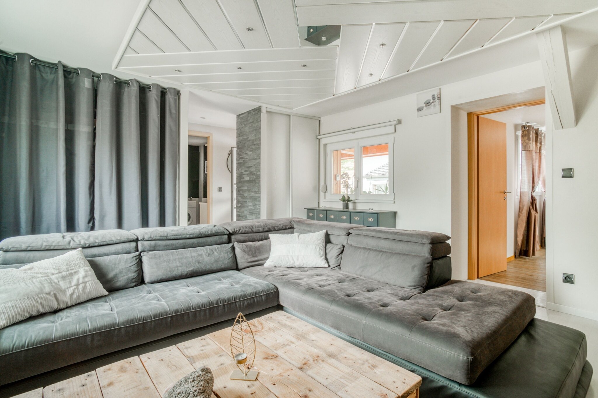 Swanky Cottage in Saasenheim with Balcony