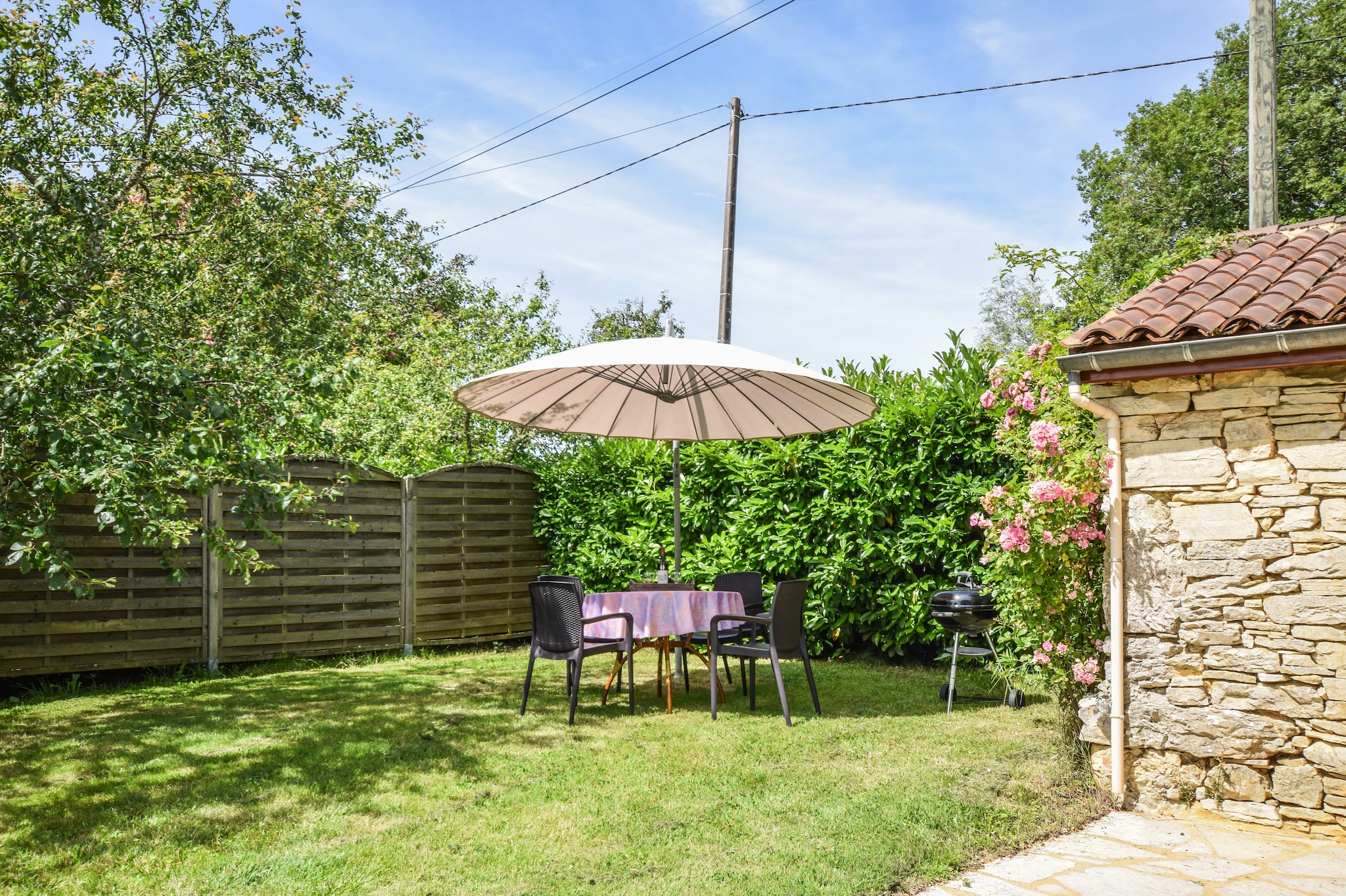 Four a pain Carème-Terrace balcony