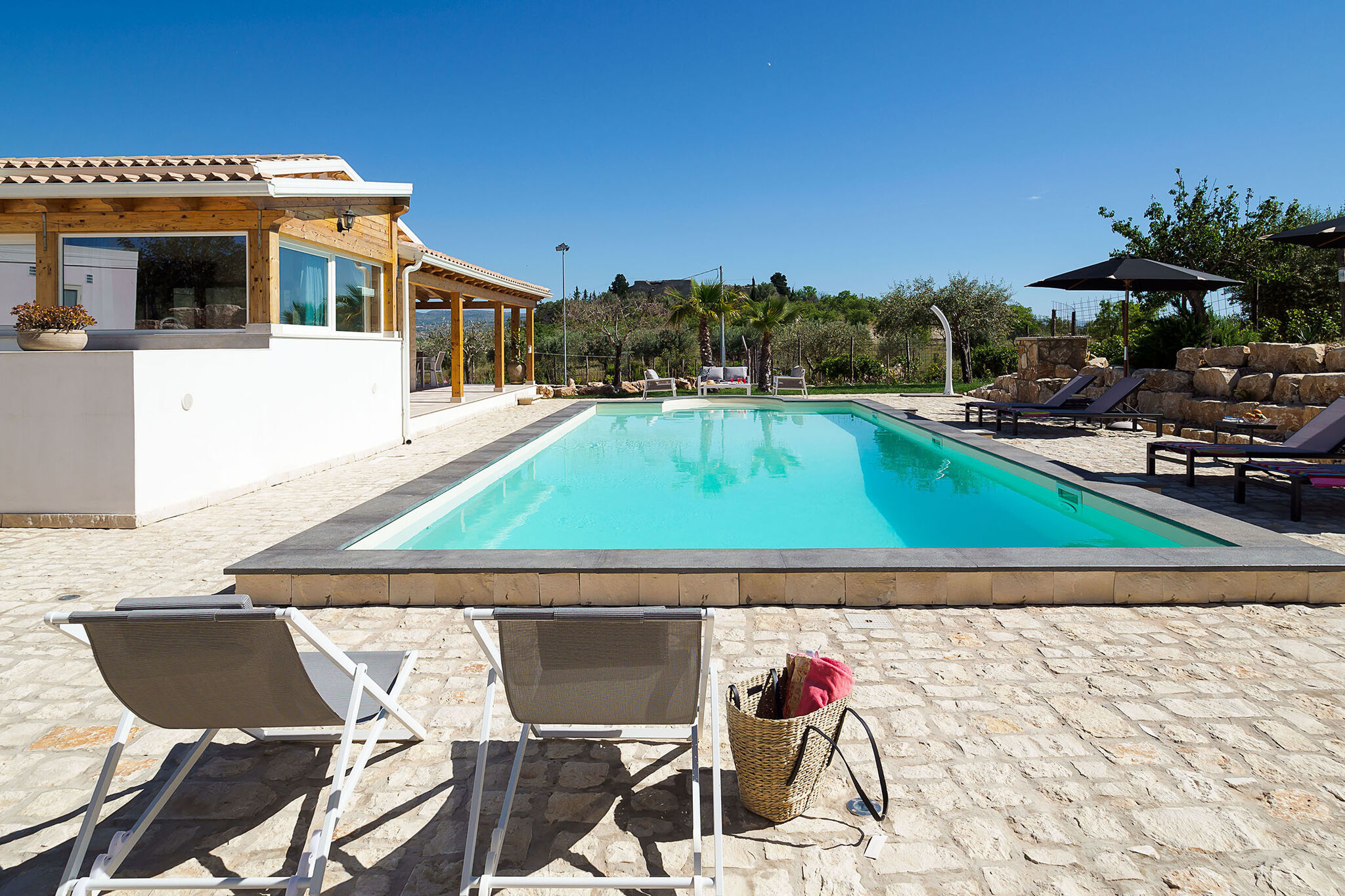 Grande maison de vacances avec piscine privée à Noto