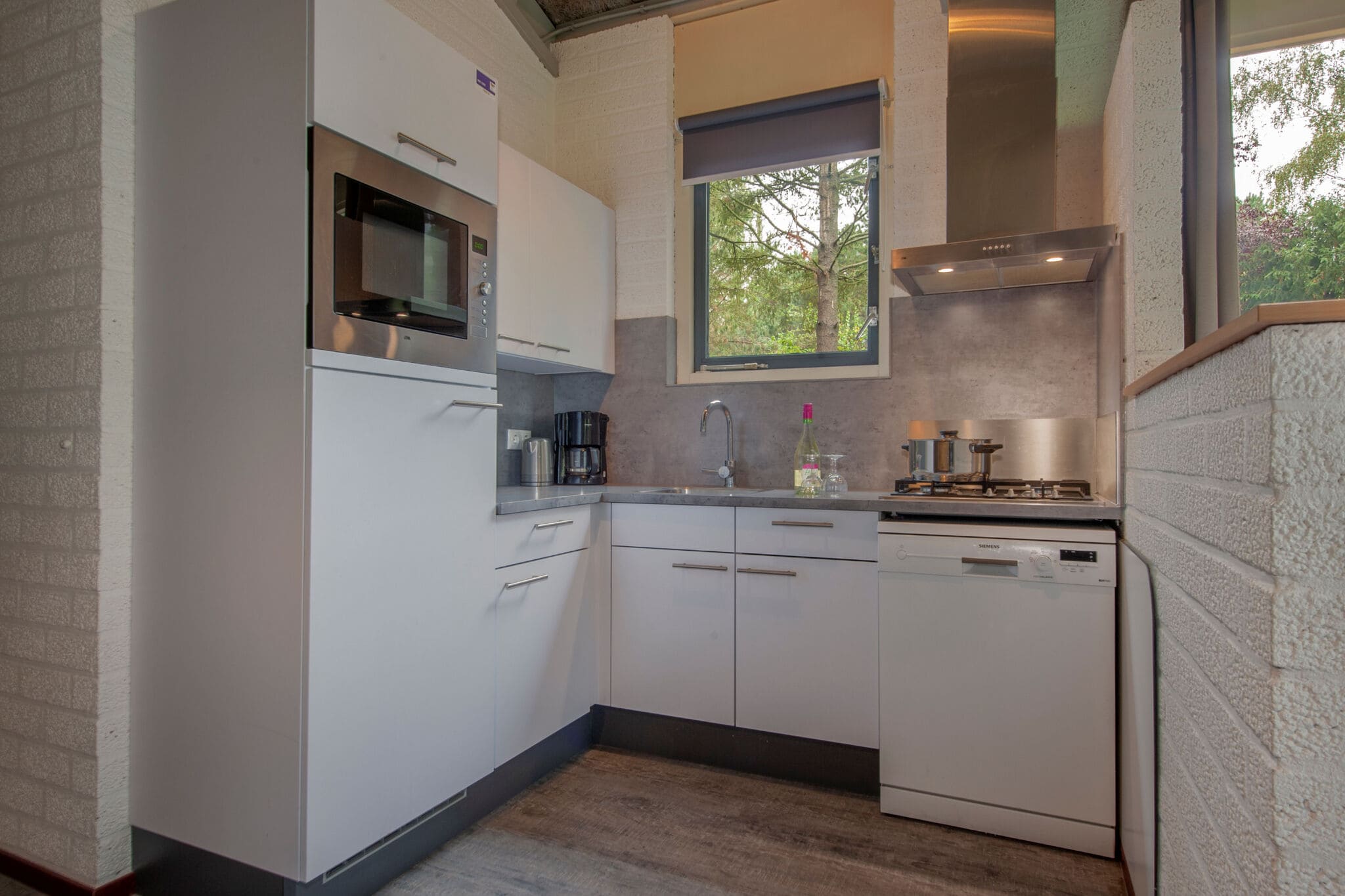 Restyled bungalow with dishwasher near a nature reserve