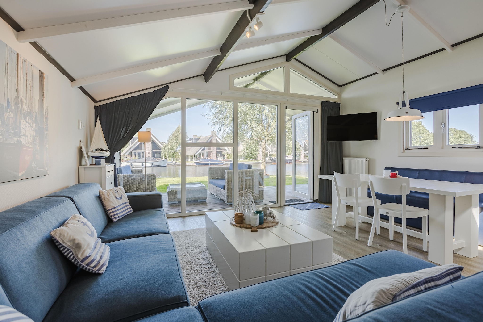 Waterpark Terkaple 1 - Woonkamer