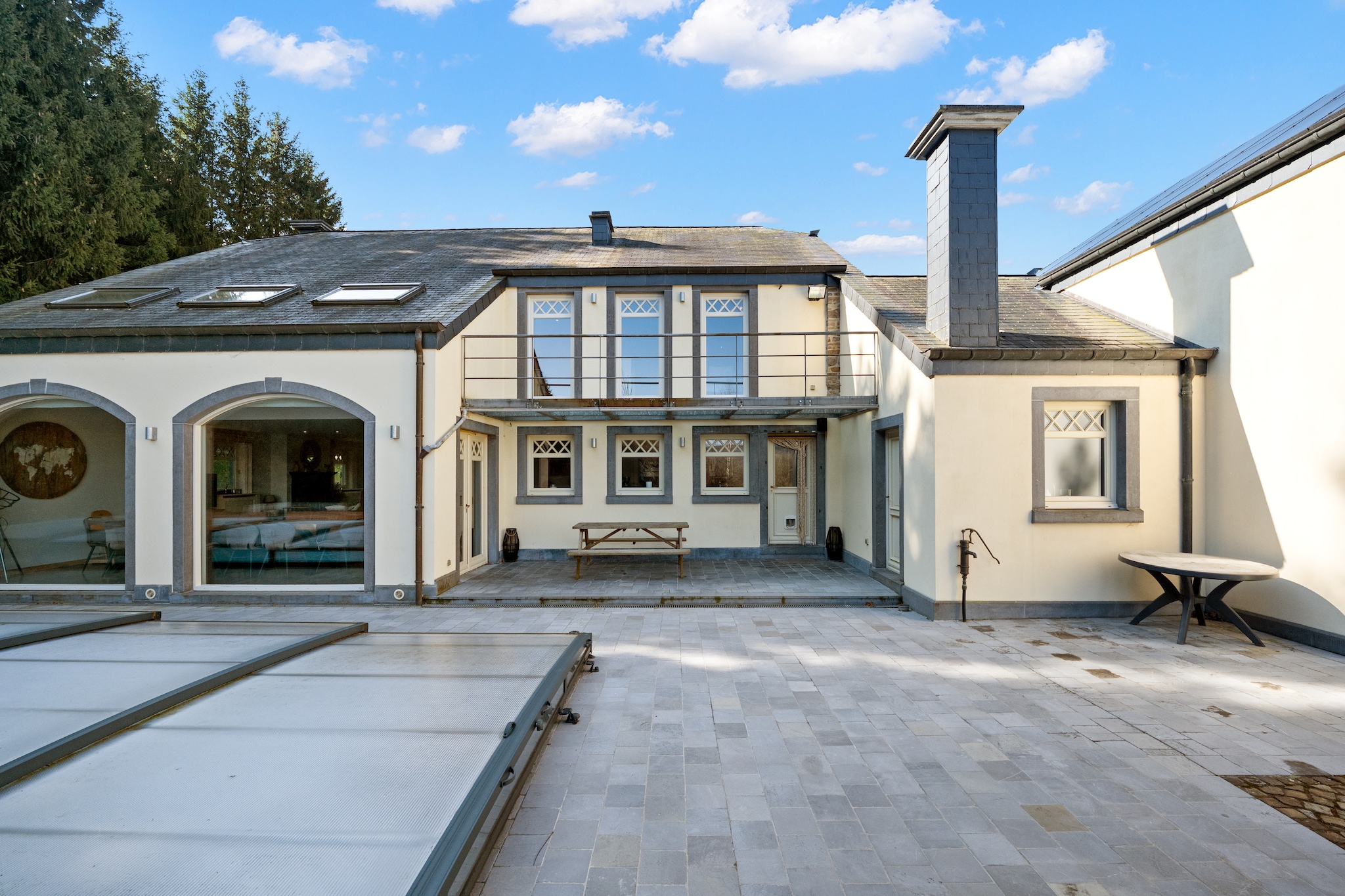 Luxury Country House with Pool