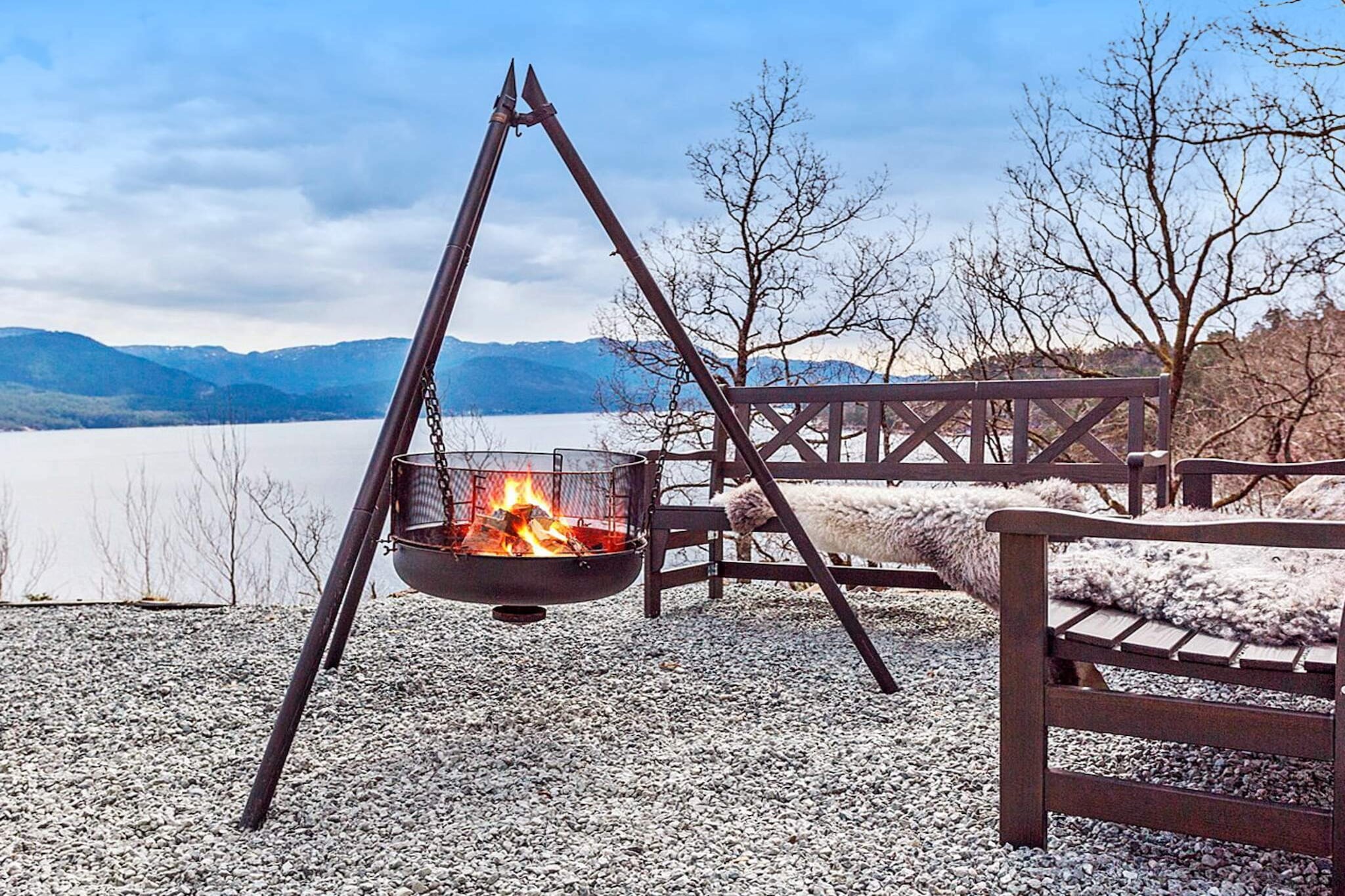 Serene Waterfront Retreat-By Traum